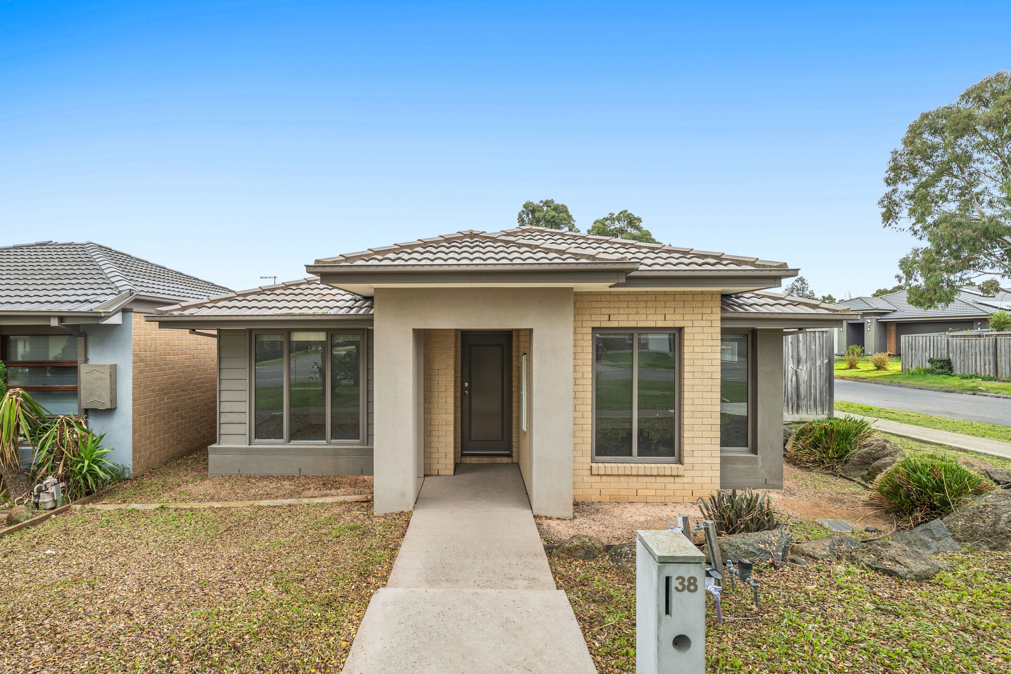 38 Eynesbury View — photo from Ray White Wollert