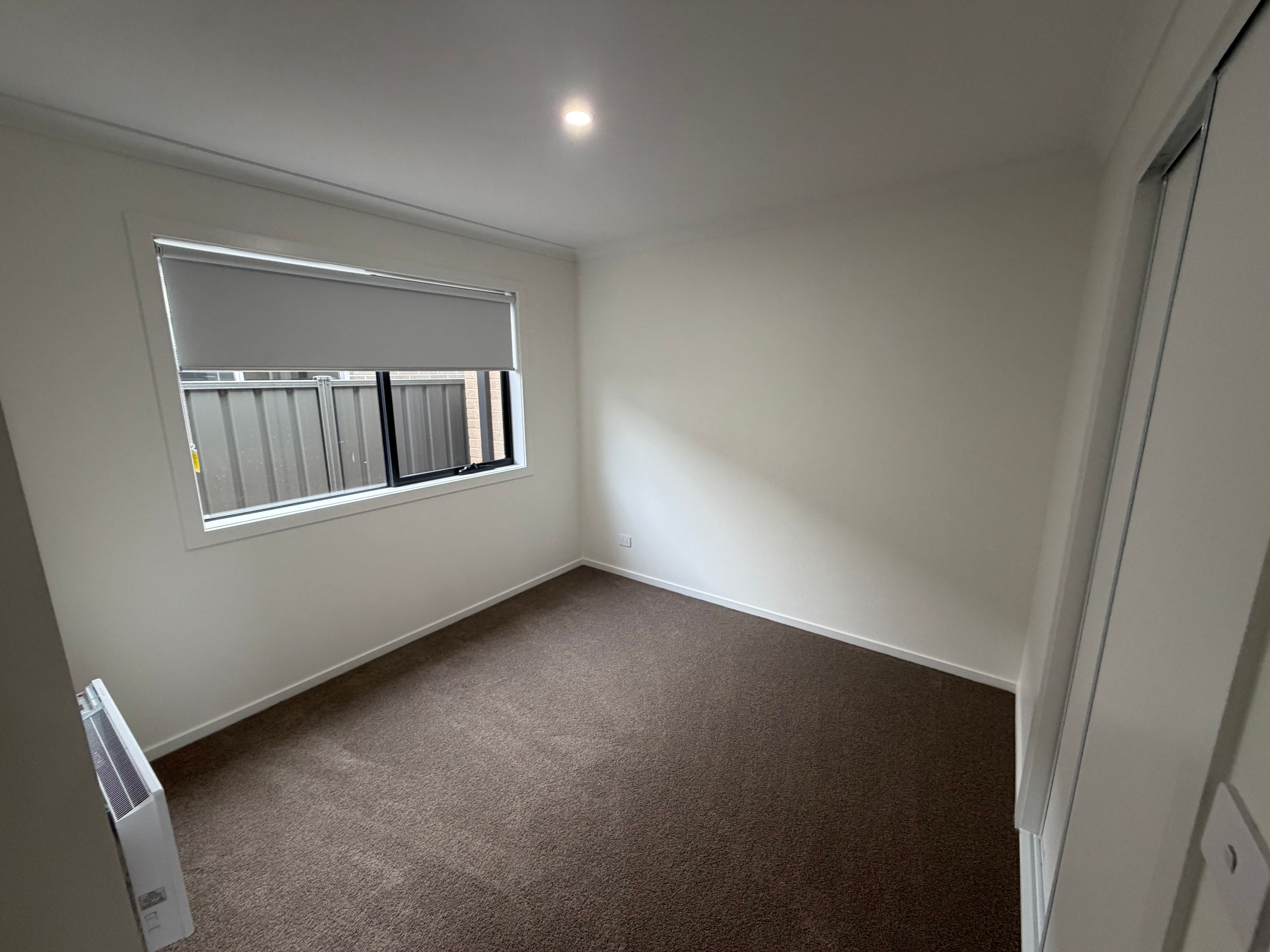 37 Kingparrot Circuit — photo 4 of 12