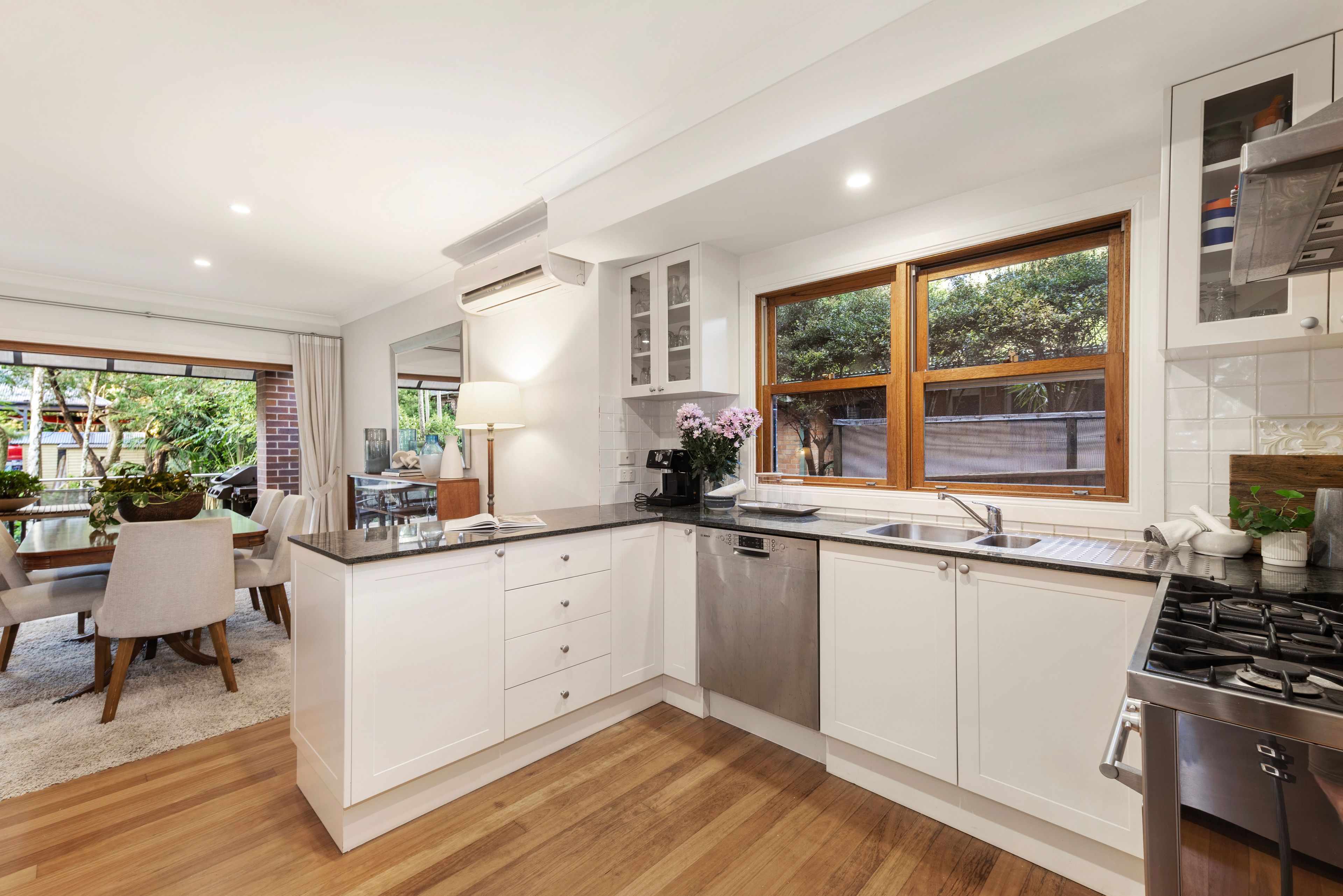 16A Carlotta Avenue — photo 4 of 11