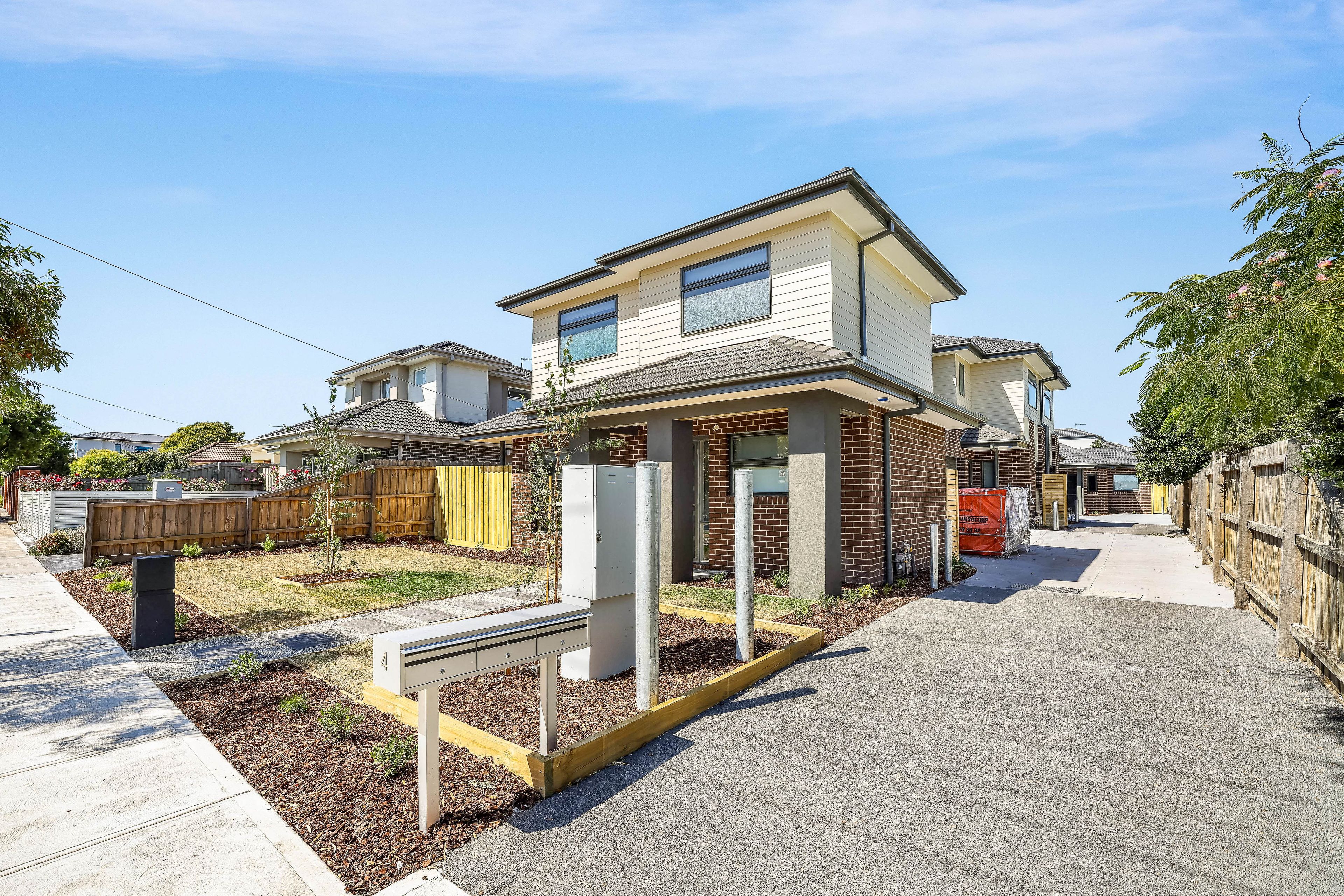 1/4 Isla Avenue, Glenroy, VIC 3046