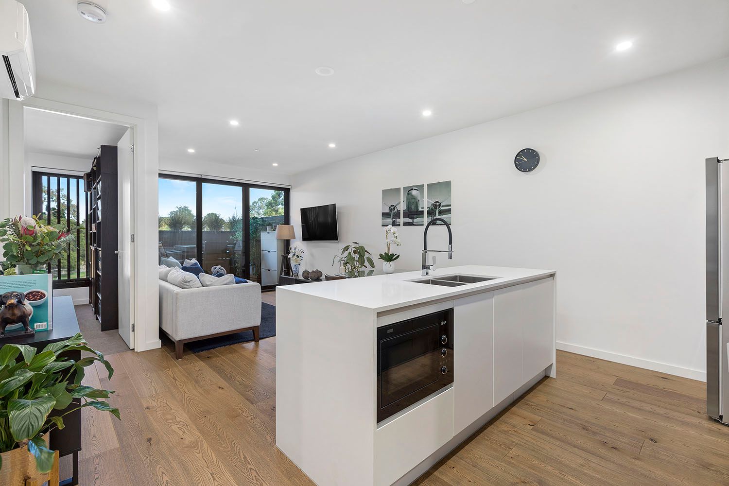 211/19 Hall Street, Cheltenham, VIC 3192