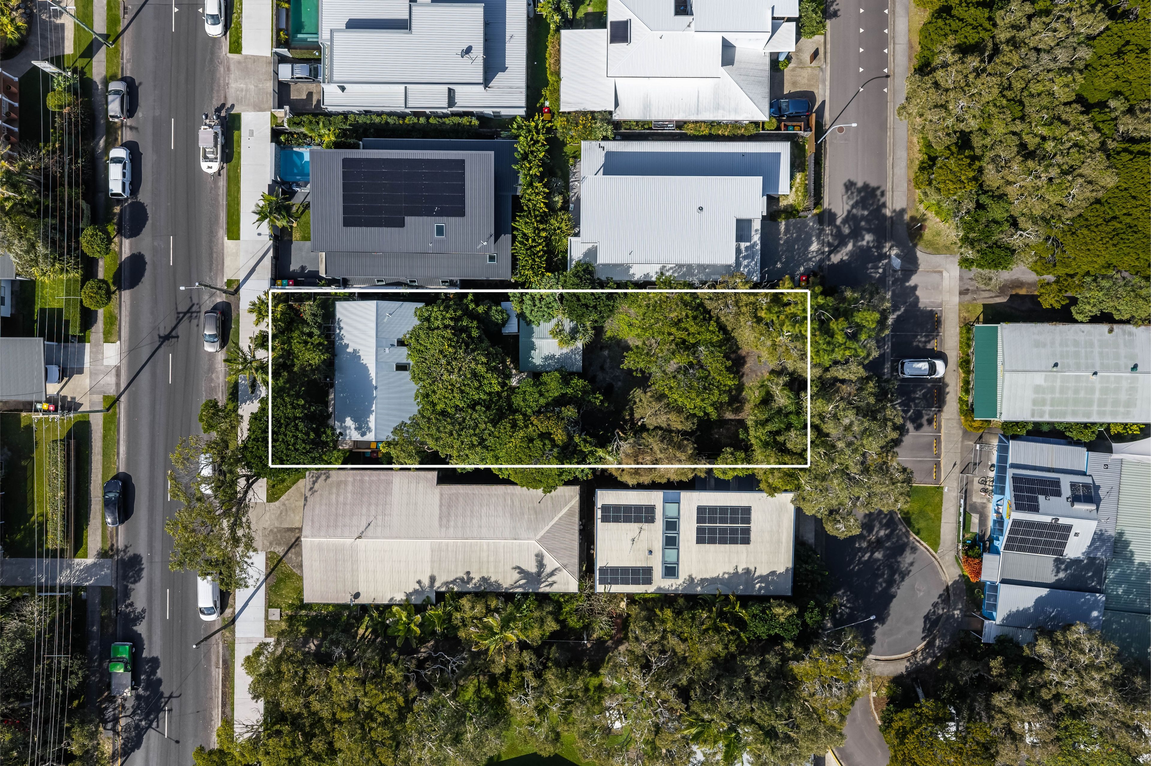 21 Byron Street — photo 18 of 20