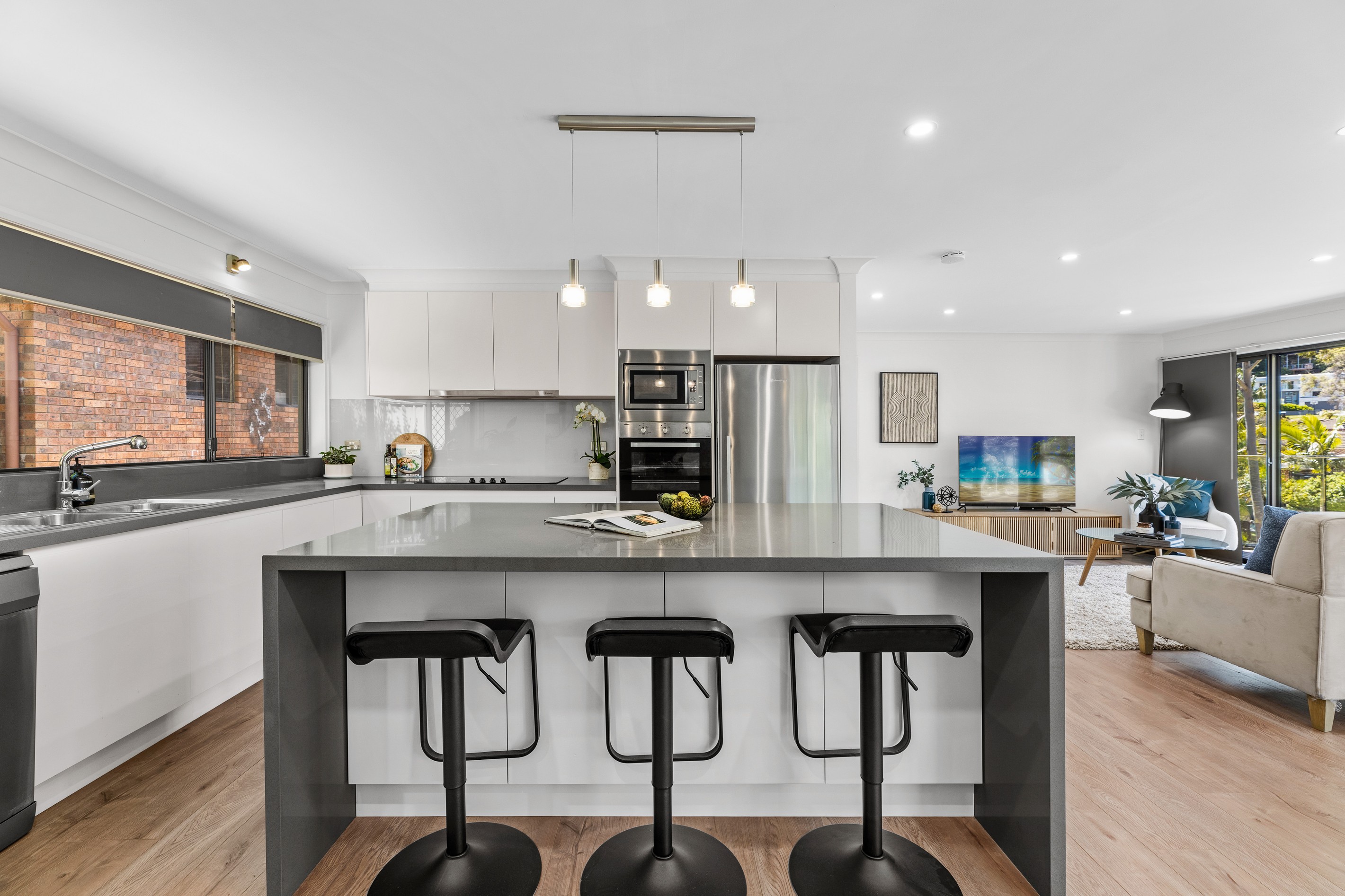 6 Clough Avenue, Illawong, NSW 2234