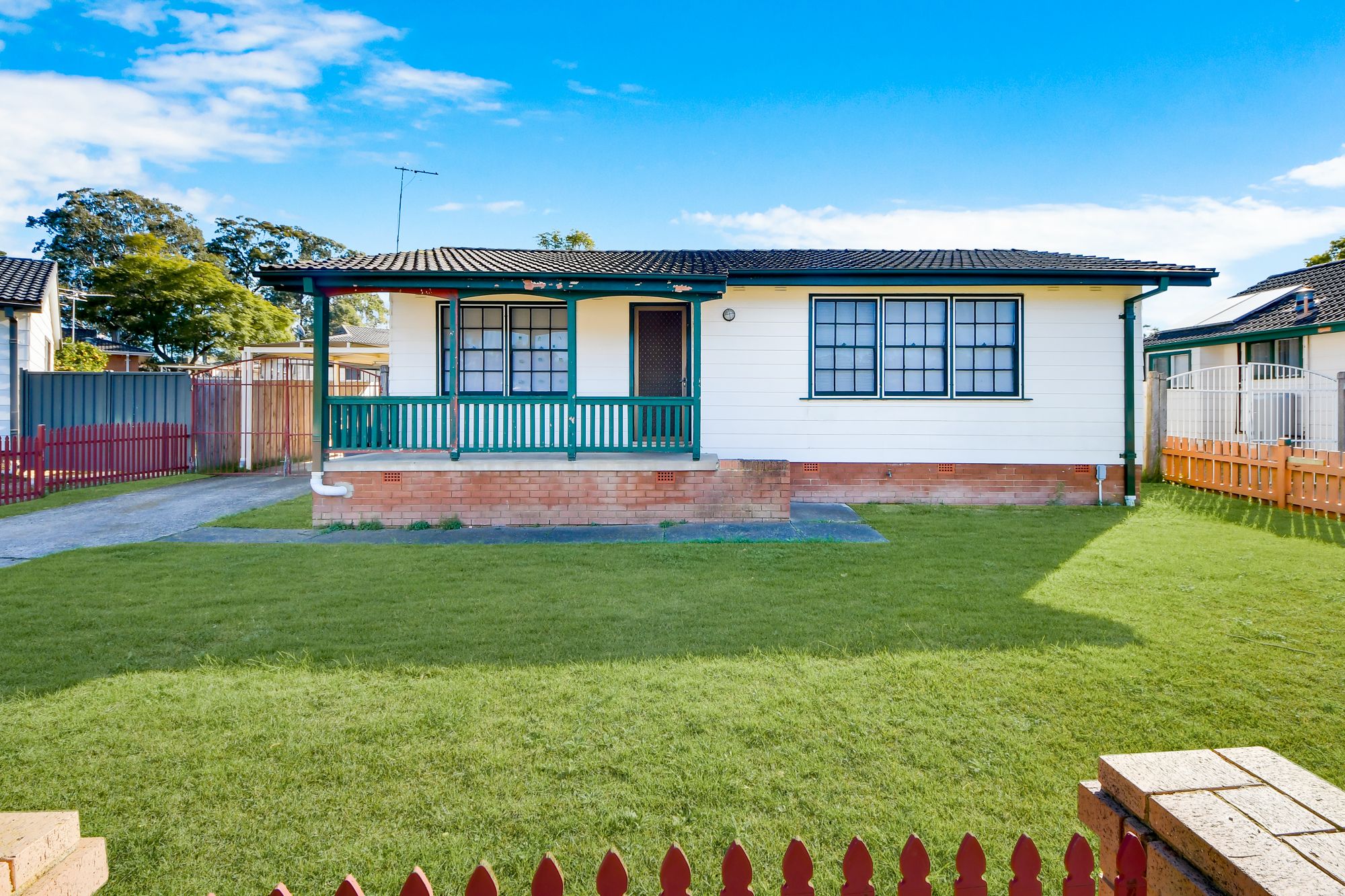 5 Falkiner Way