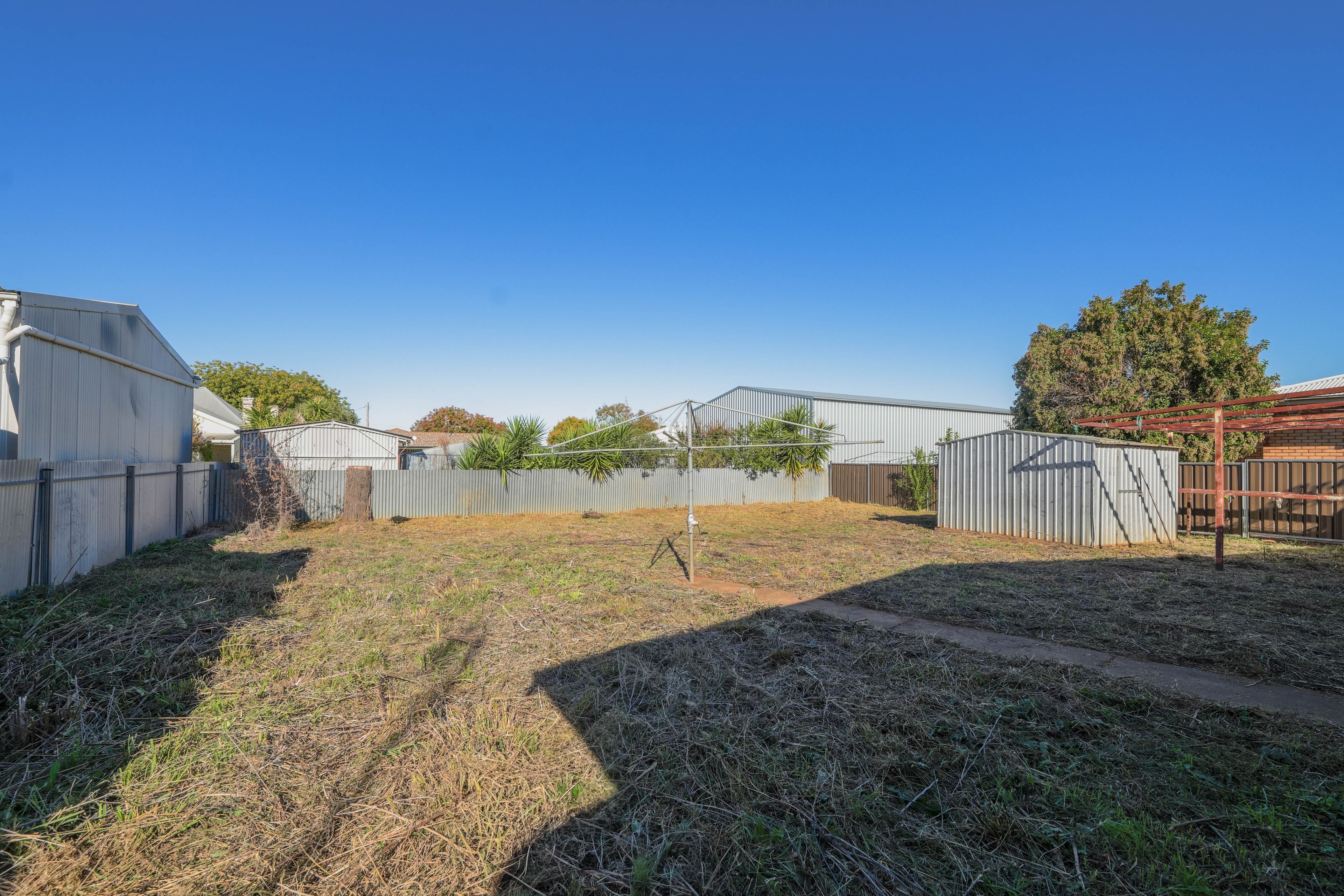 17 Downes Crescent, Parkes, NSW 2870