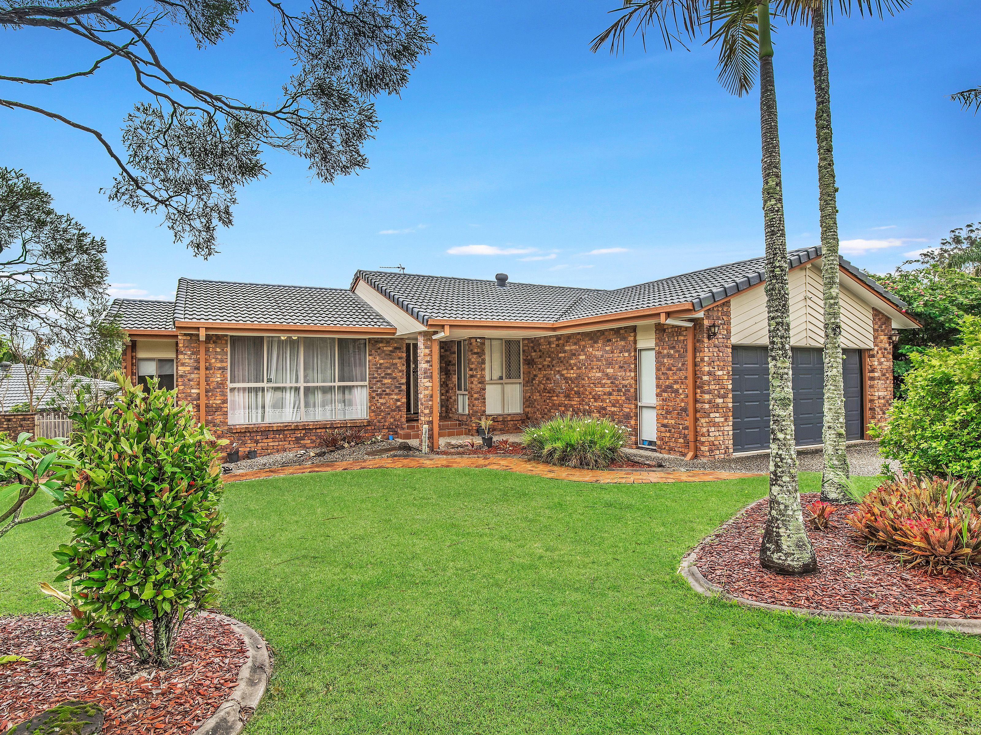 4 Wattle Glen Place, Robina QLD 4226