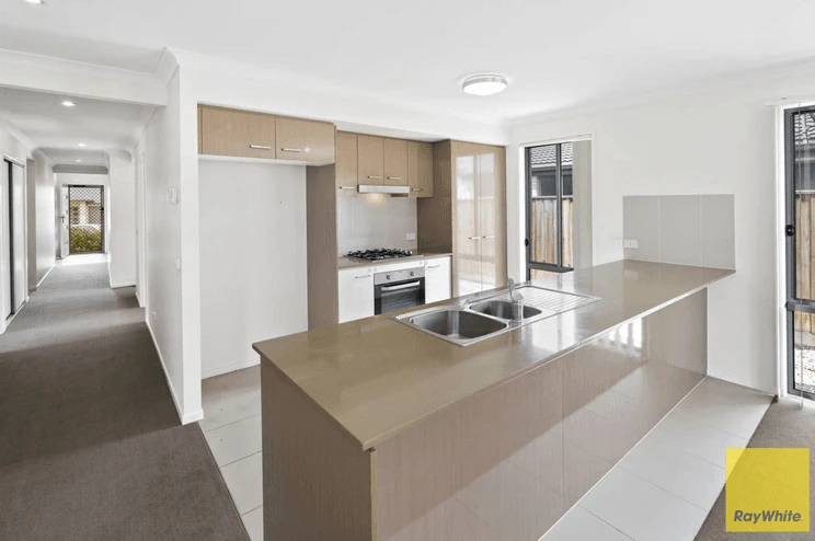 34 Westonbury Drive, Truganina, VIC 3029