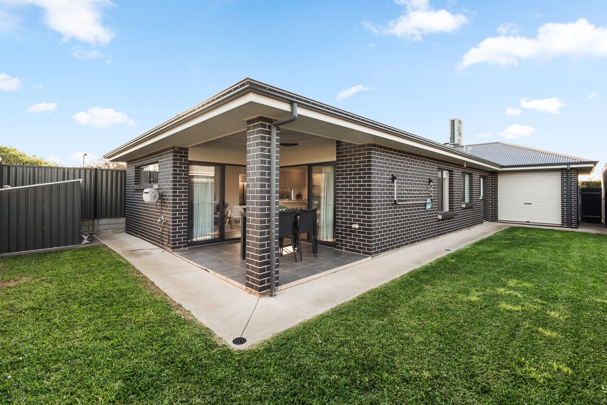 11 Telowie Avenue — photo 9 of 10