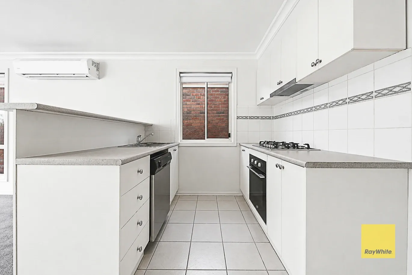 6 Emerald Terrace — photo 4 of 11