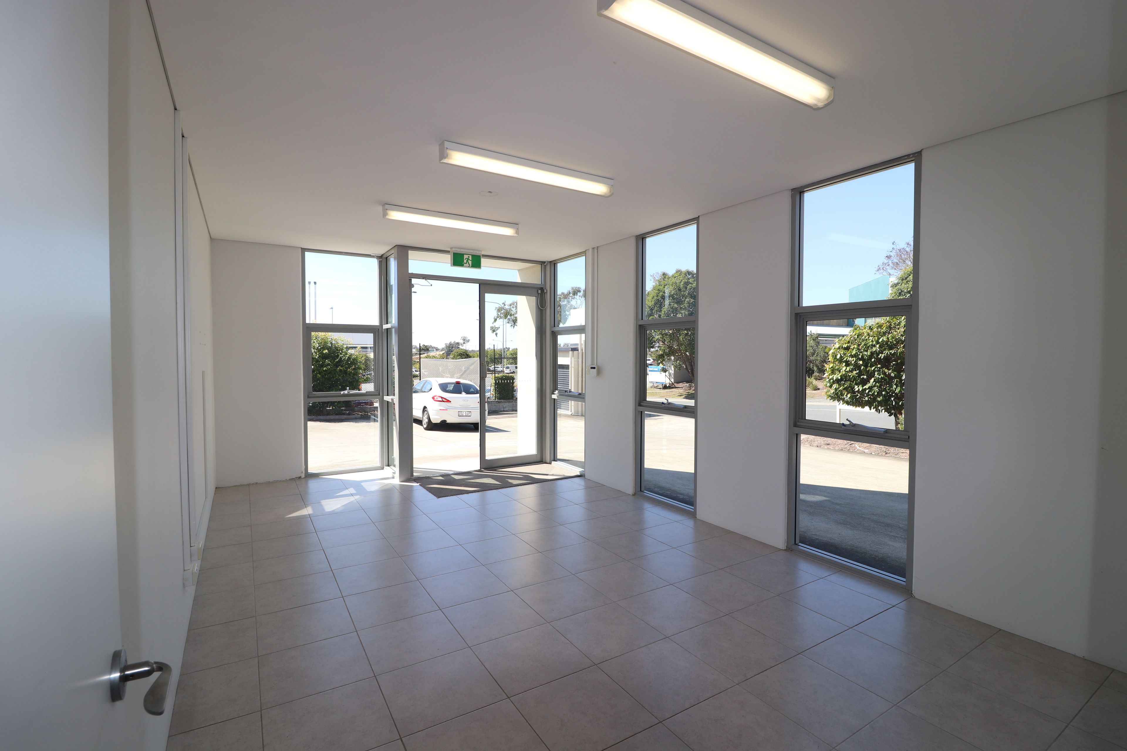 1/3 Millennium Circuit, Helensvale, QLD 4212