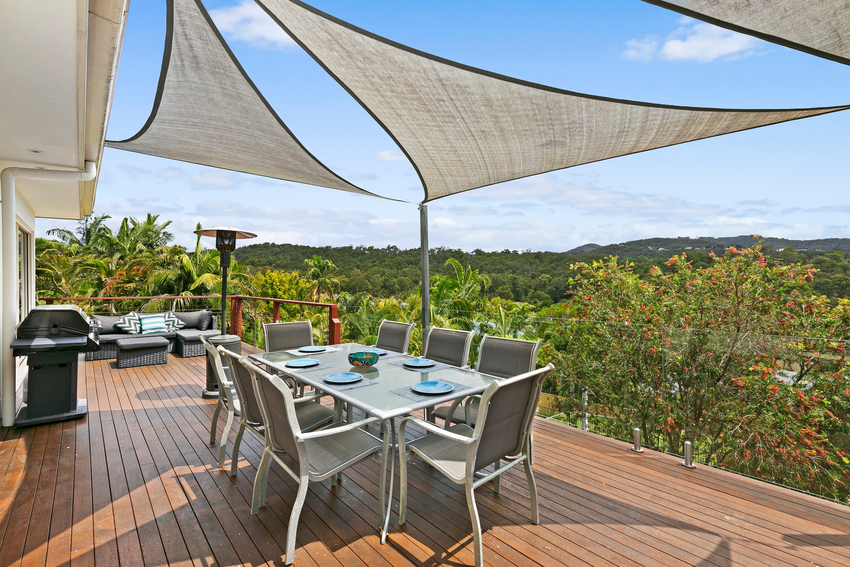 29 Emerson Drive, Bonogin, QLD 4213
