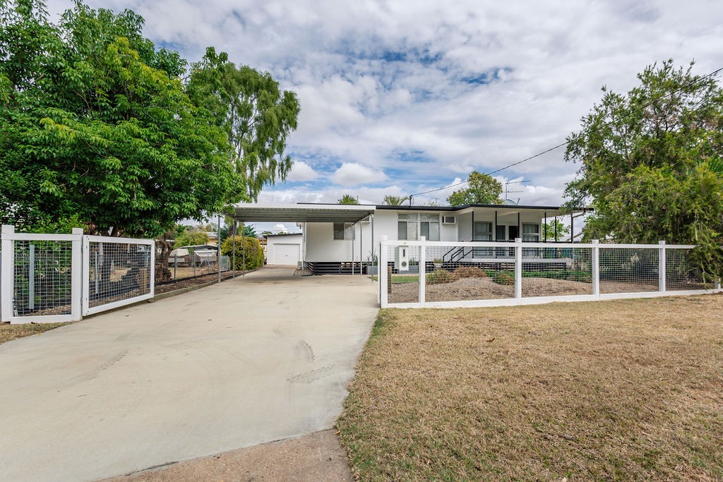 6 Luck Place, Emerald, QLD 4720
