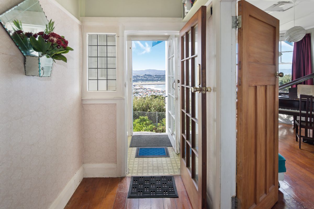 86 Sutherland Road, Melrose, Wellington City