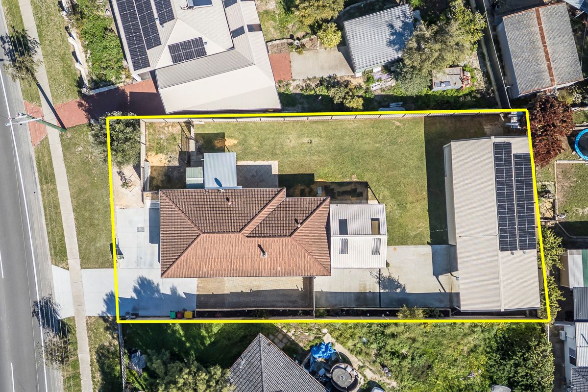 33 Blaxland Avenue, Two Rocks, WA 6037