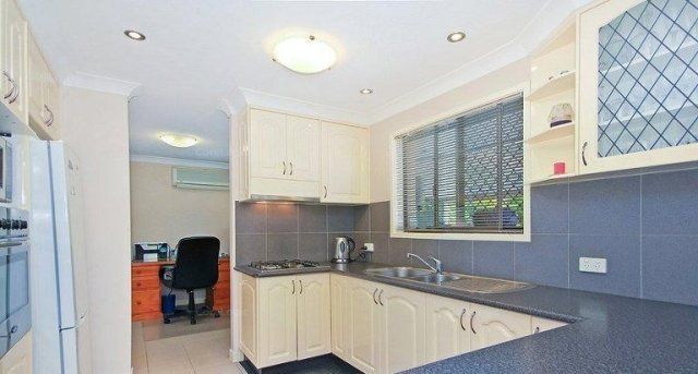 10 Barcoo Street, Runcorn, QLD 4113