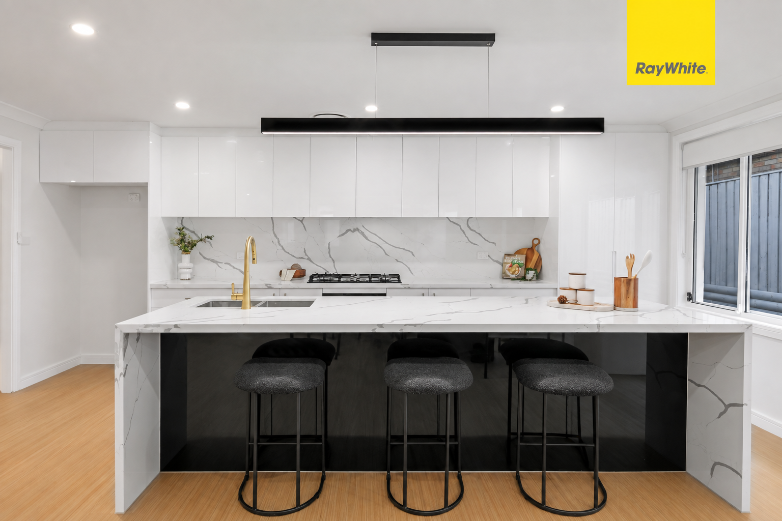13 Crestview Avenue, Kellyville, NSW 2155, photo 4