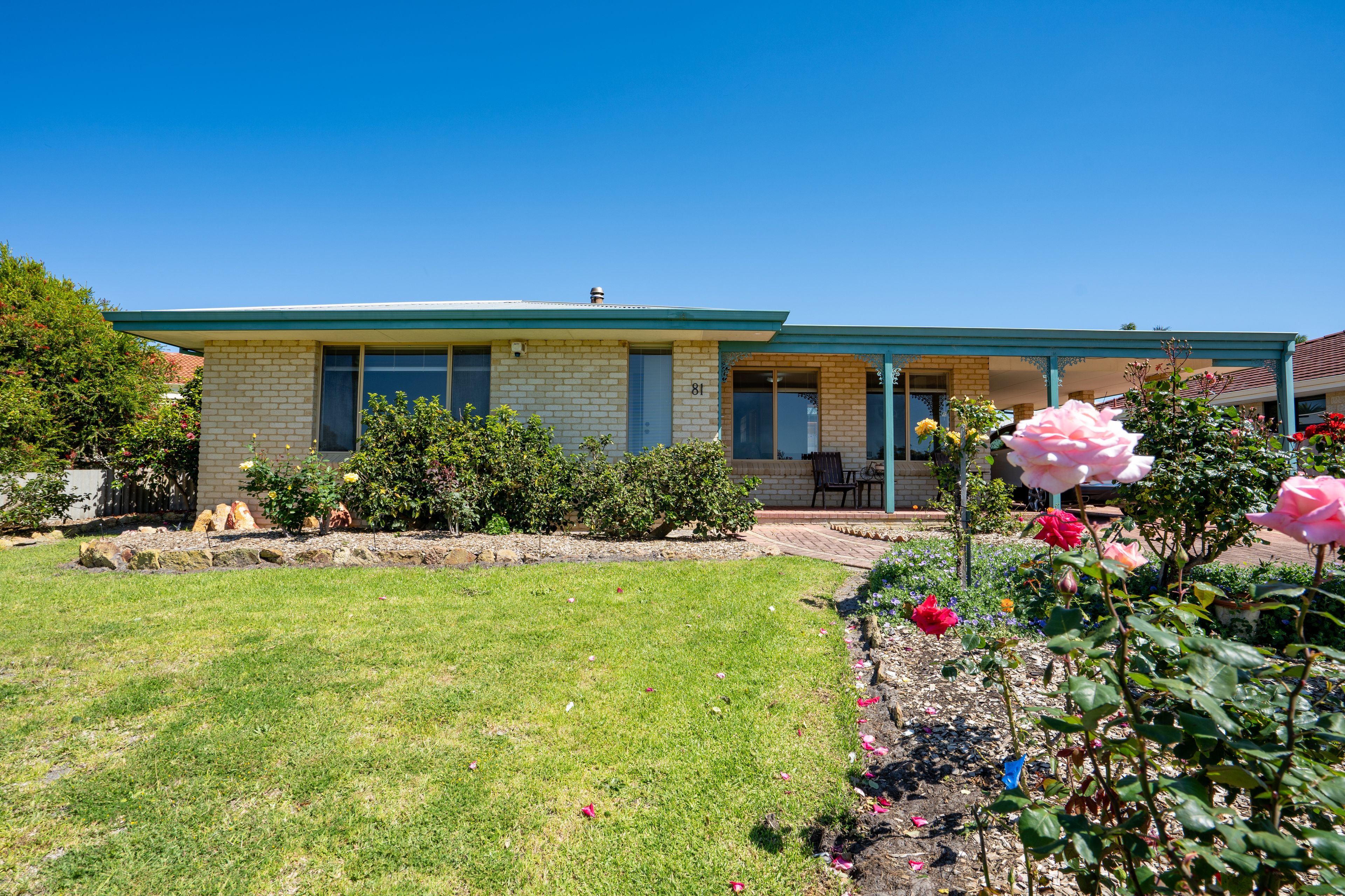 81 Allwood Parade — photo 3 of 19