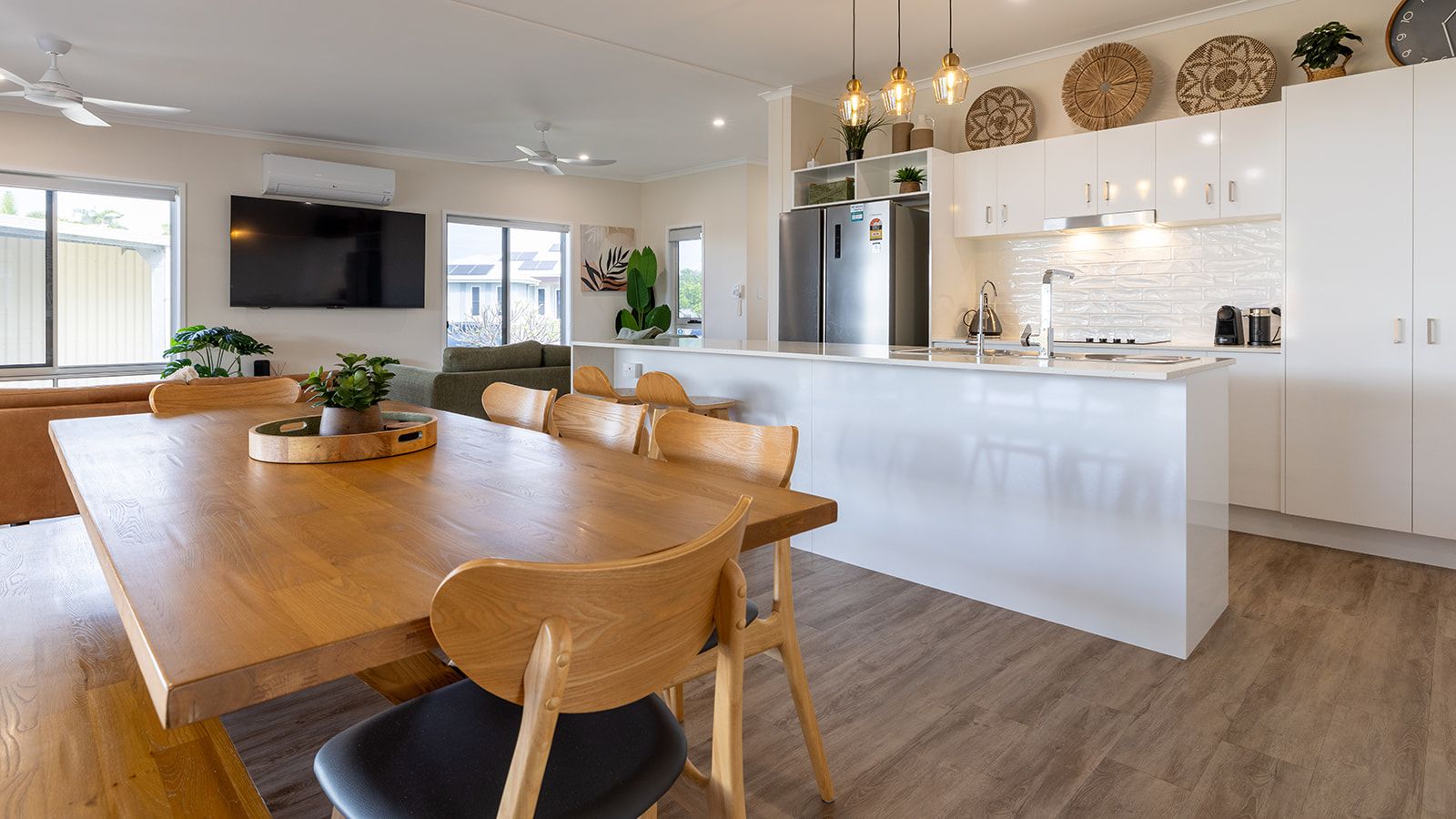 7 Atlantis Boulevard — photo 8 of 30