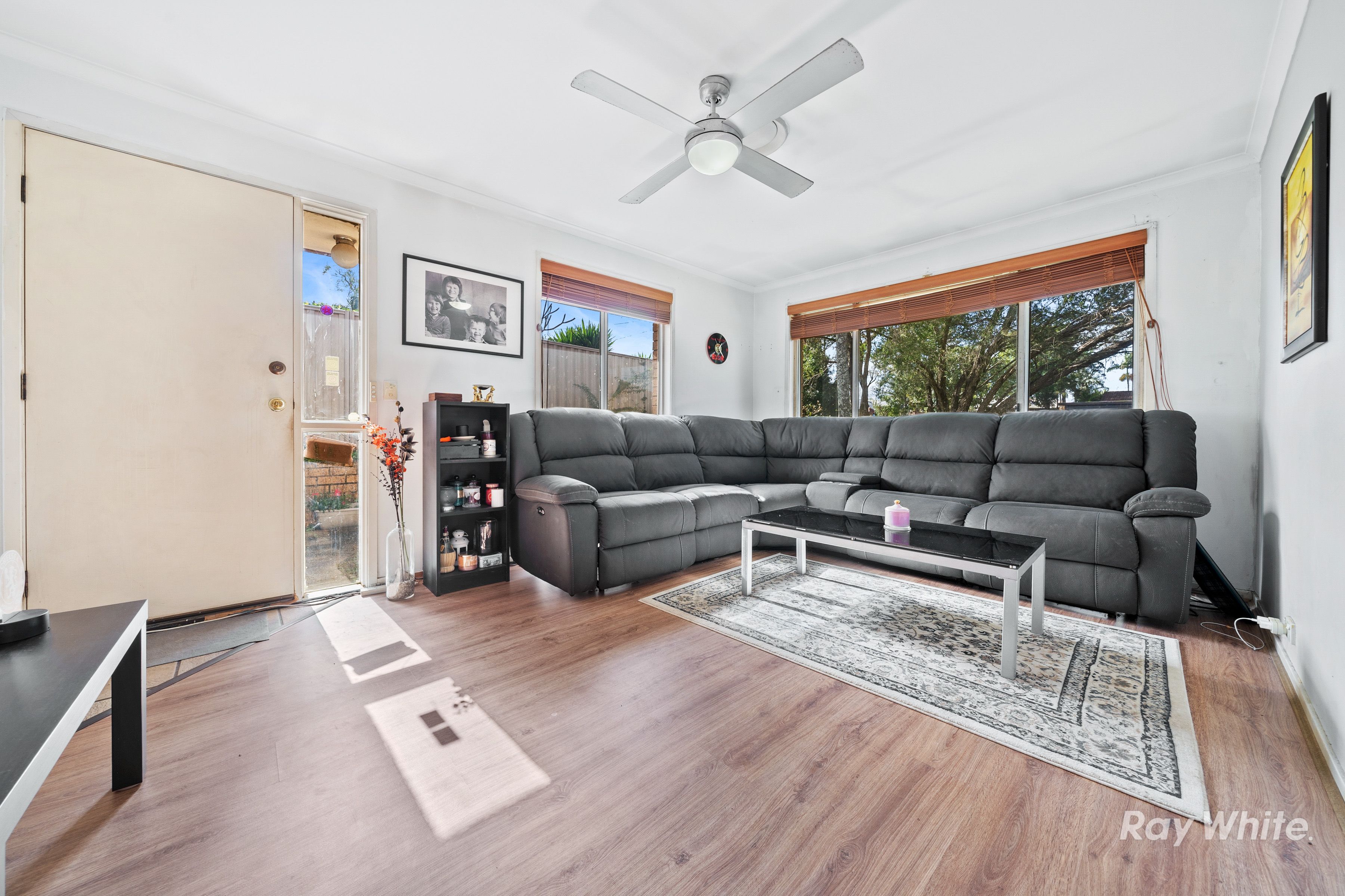 22 Greenvale Court, Regents Park, QLD 4118