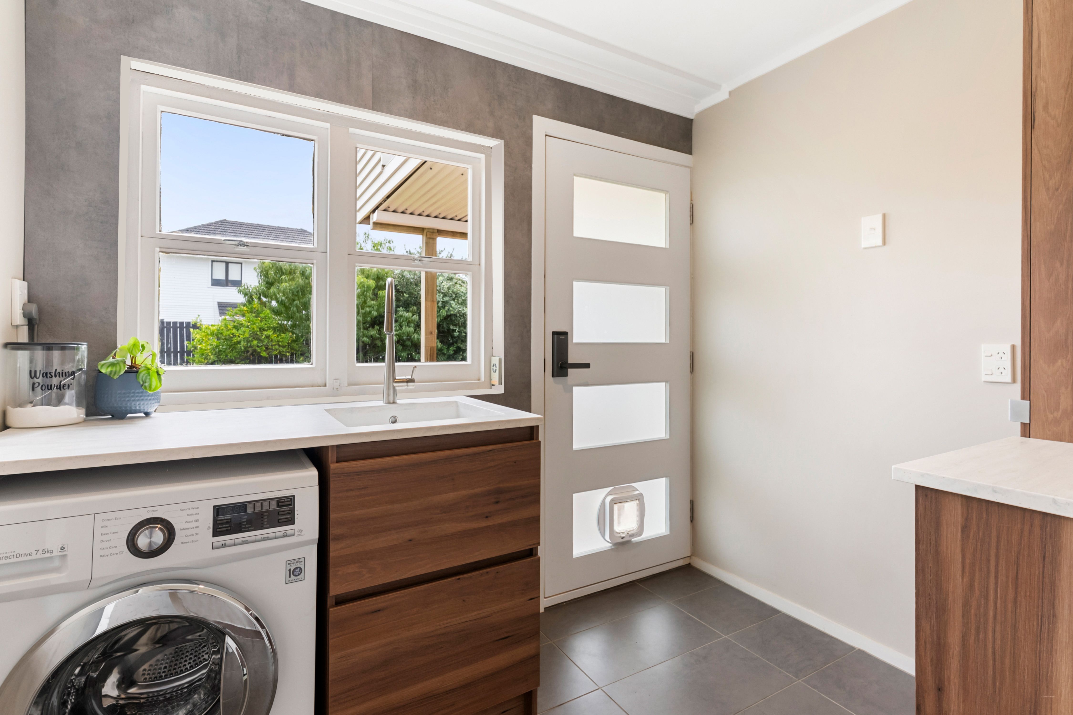 30 London Street, Te Atatu Peninsula, Waitakere City