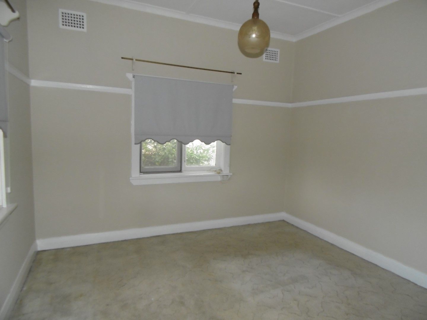 8 Ween Street, Peak Hill, NSW 2869