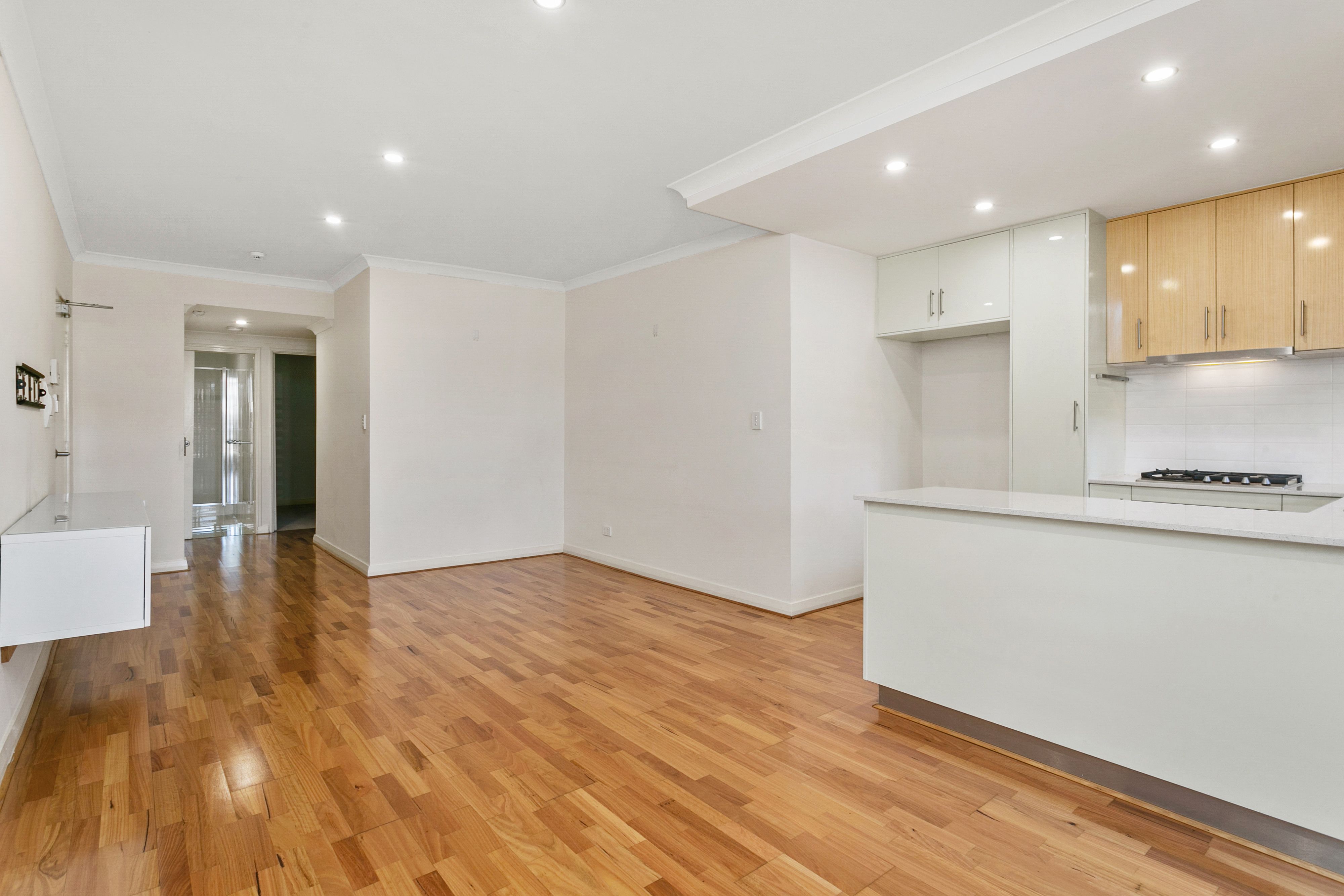 1/16 Sackville Terrace, Scarborough, WA 6019