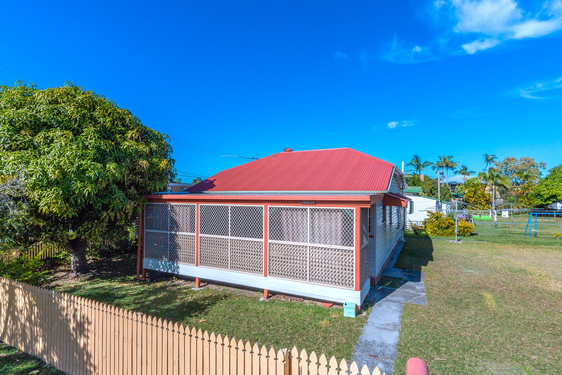 17 Redbank Road, Redcliffe, QLD 4020