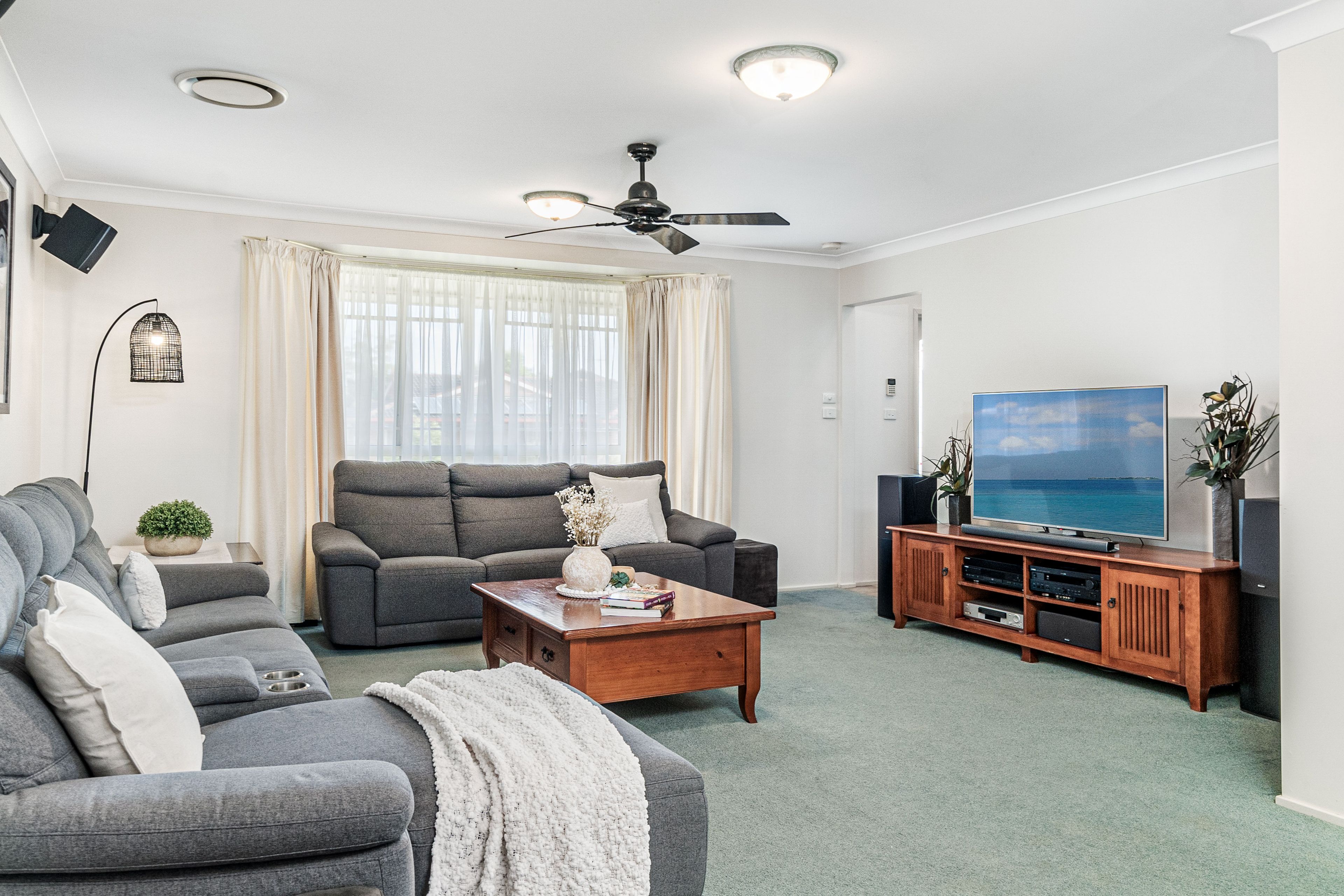 33 Crestview Avenue, Kellyville, NSW 2155, photo 4