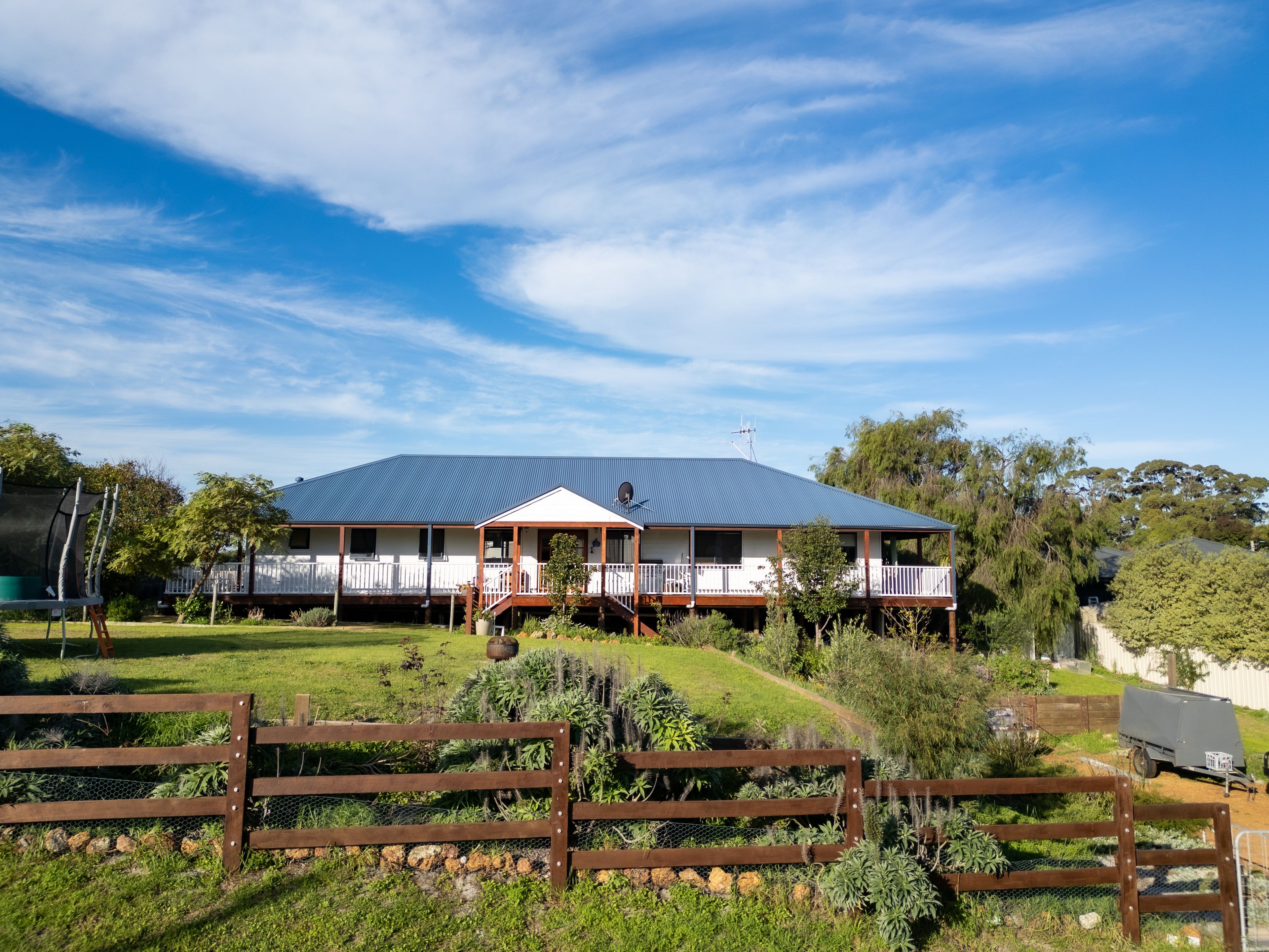 134 Bay View Drive, Little Grove, WA 6330