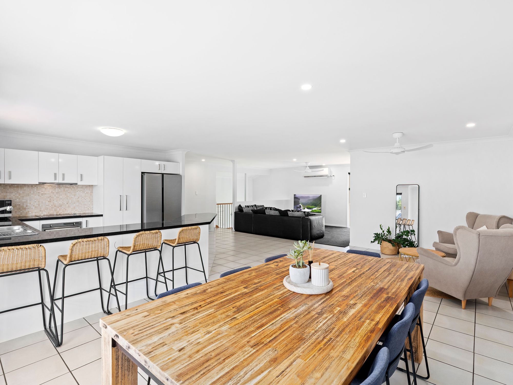 1 Mellissah Crescent, Arundel, QLD 4214
