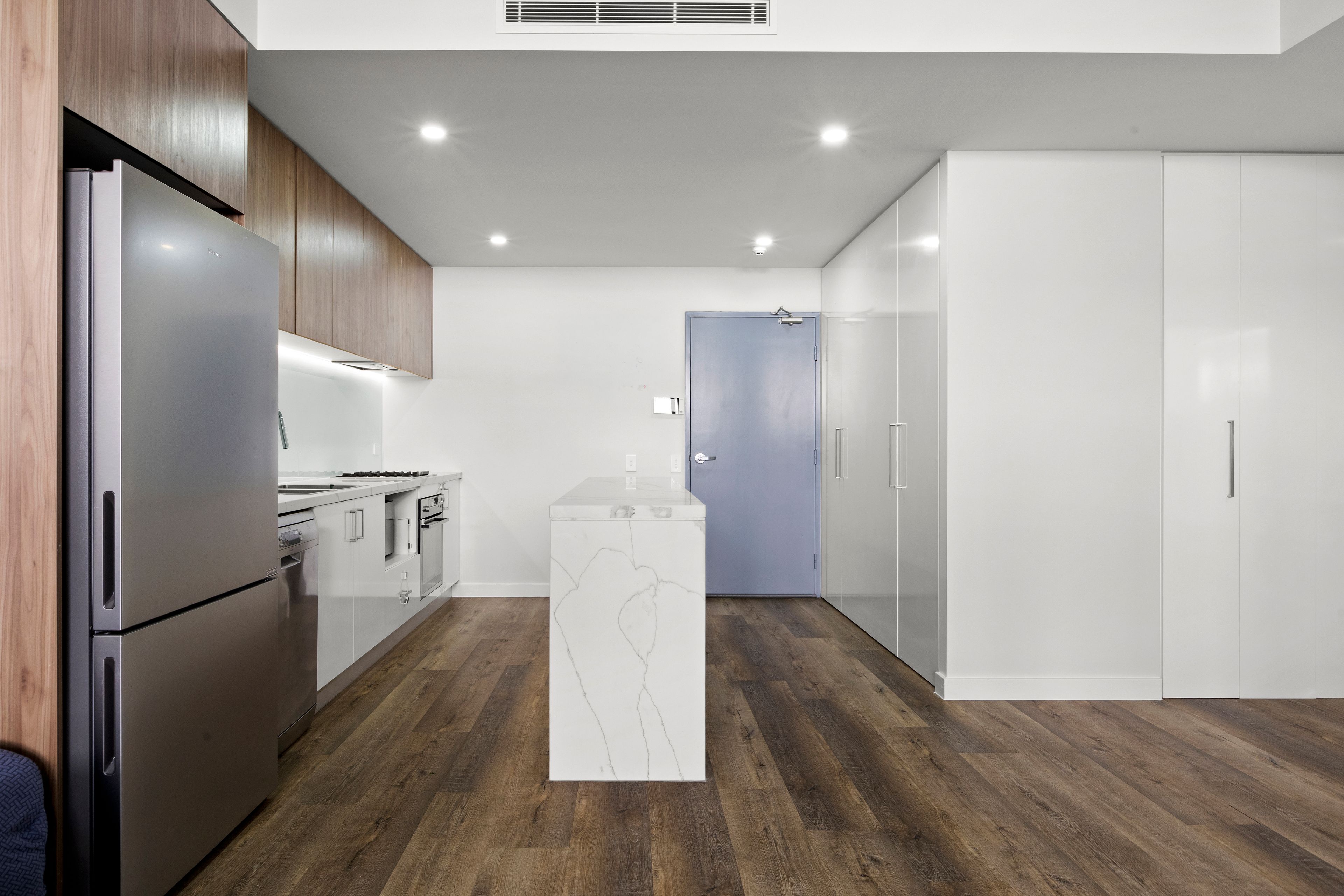 G2/5 Manchester Drive — photo 3 of 14