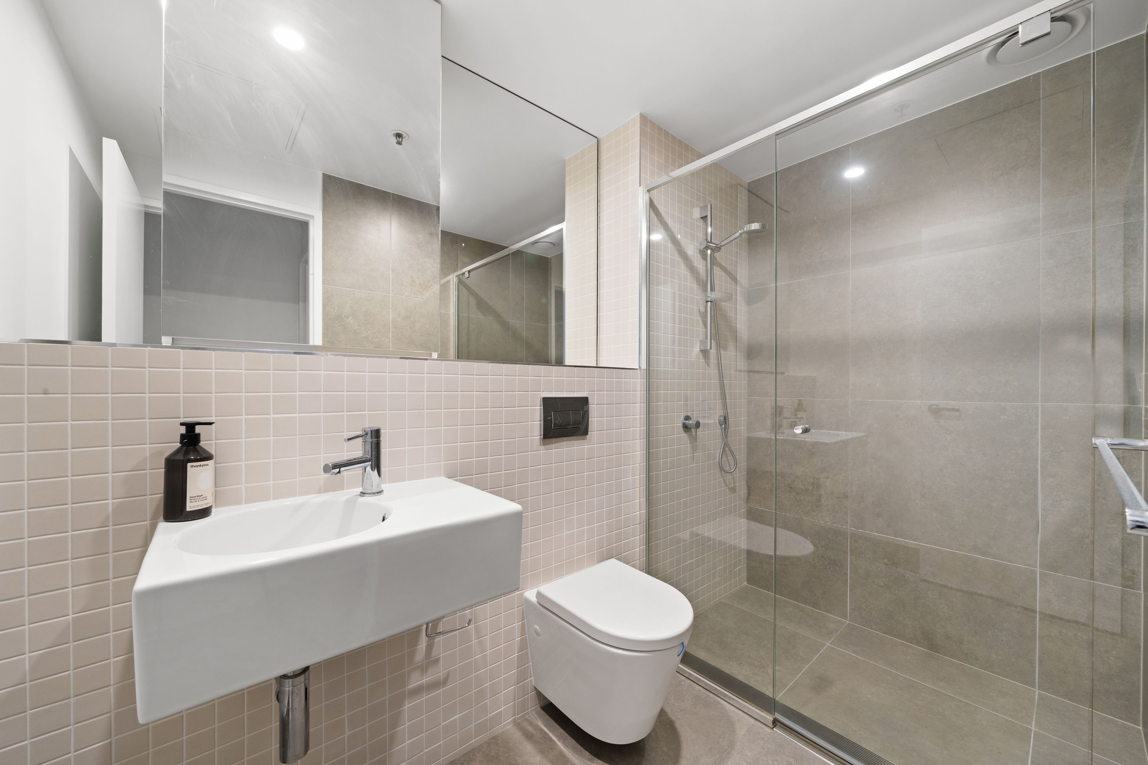 503/4 Grazier Lane — photo 11 of 22