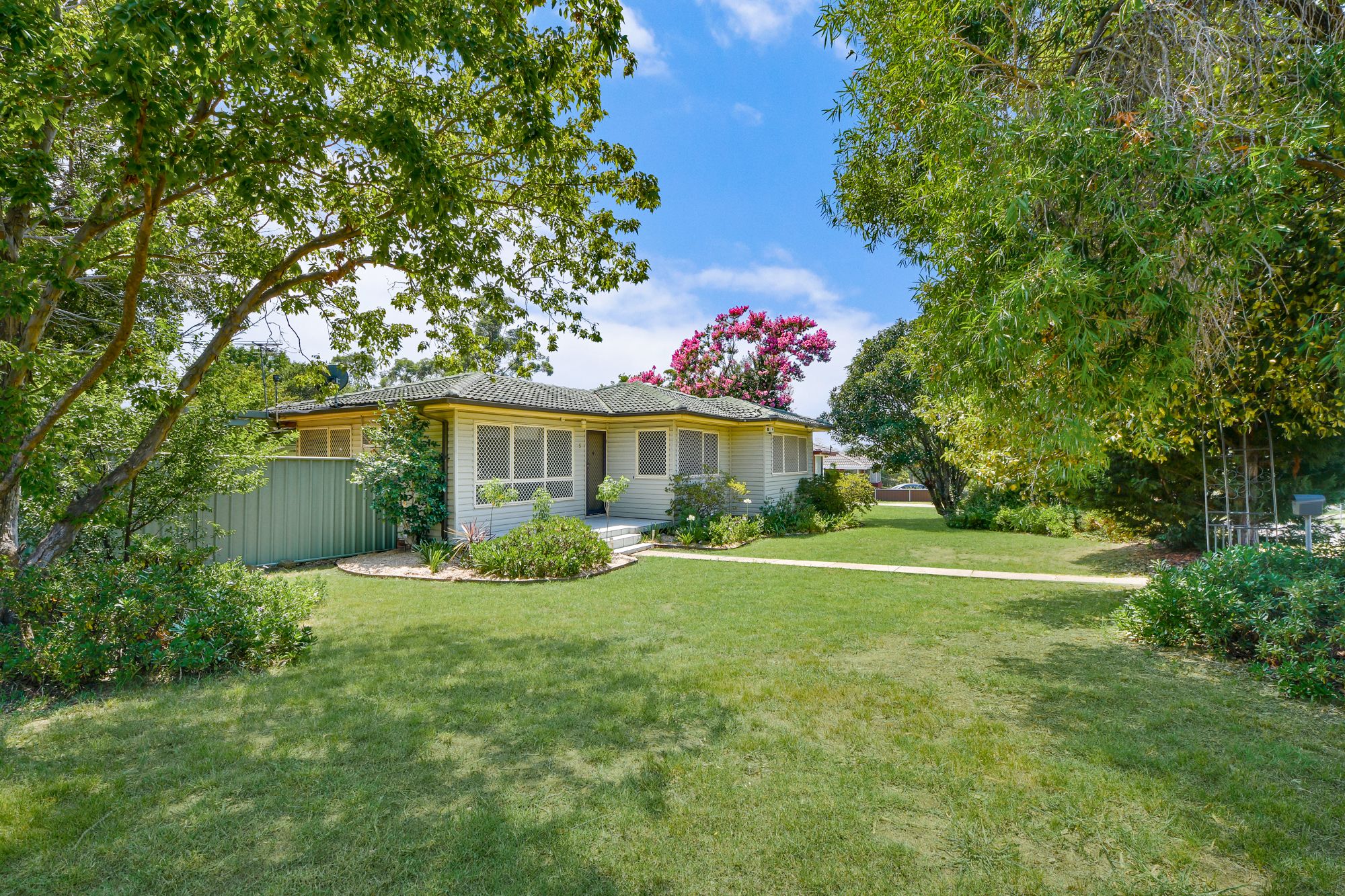 5 Campbellfield Avenue
