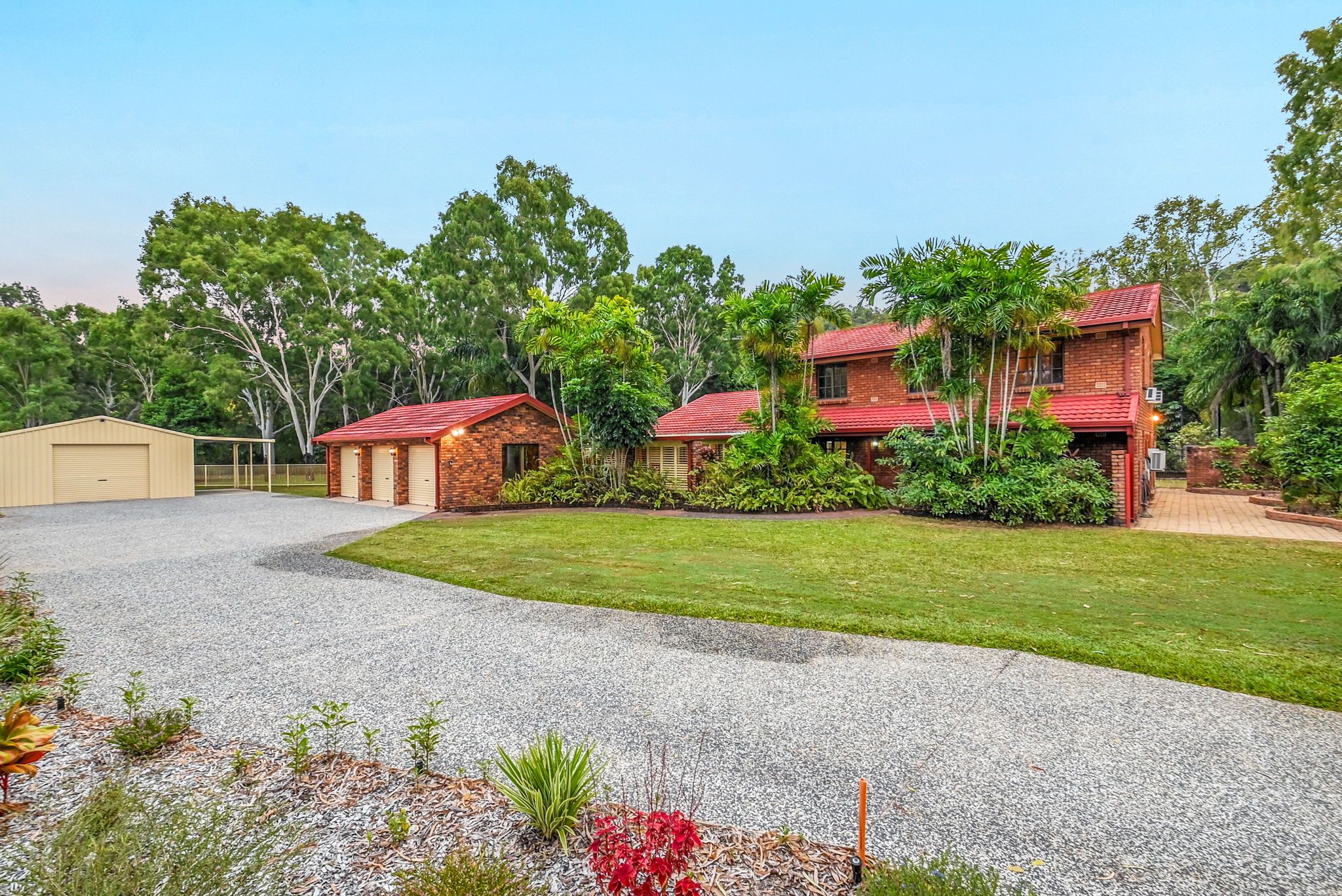4 Hastings Street, Mount Louisa, QLD 4814