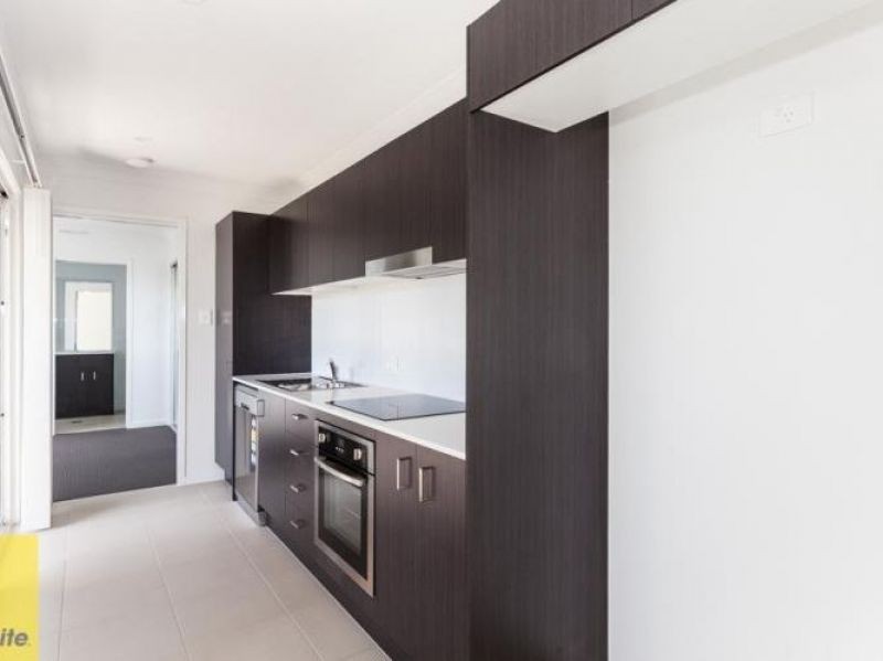 2/30 Daintree Court, Park Ridge, QLD 4125