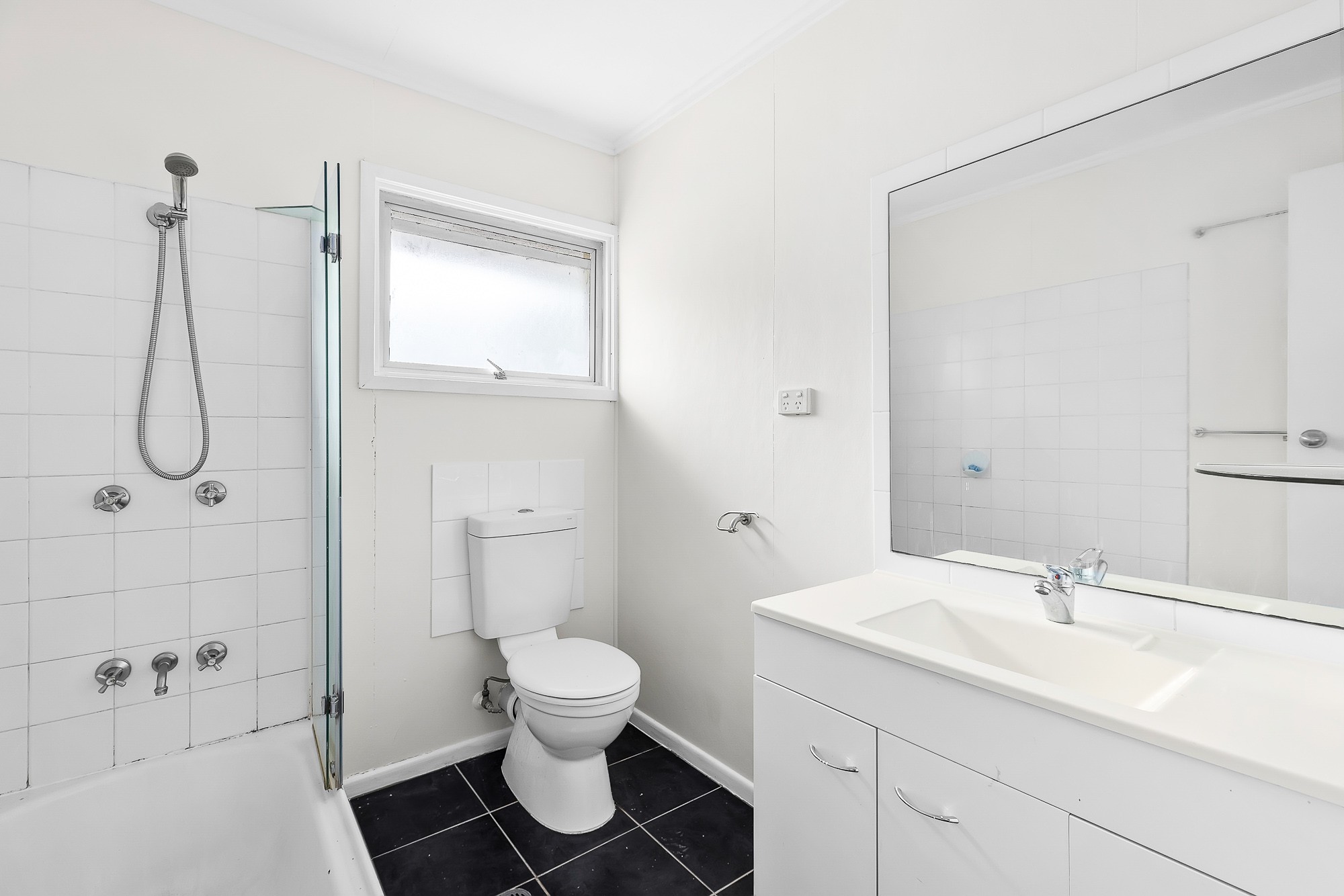 1/4 Roseglen Street, Greenslopes, QLD 4120