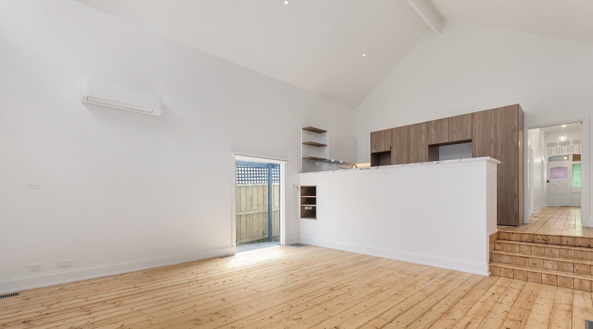 9A Clarence Street — photo 3 of 7