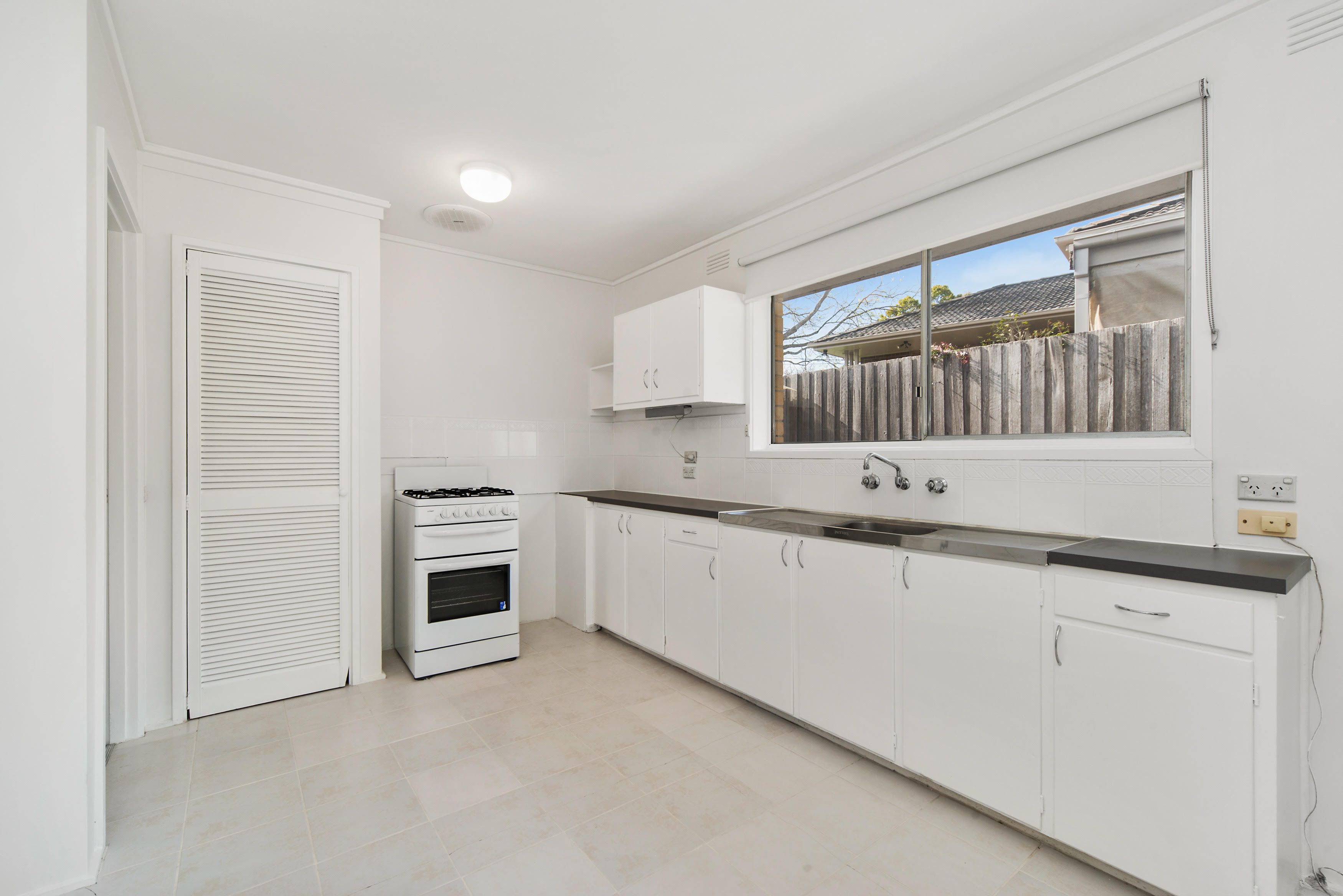6 Carmel Court, Frankston, VIC 3199