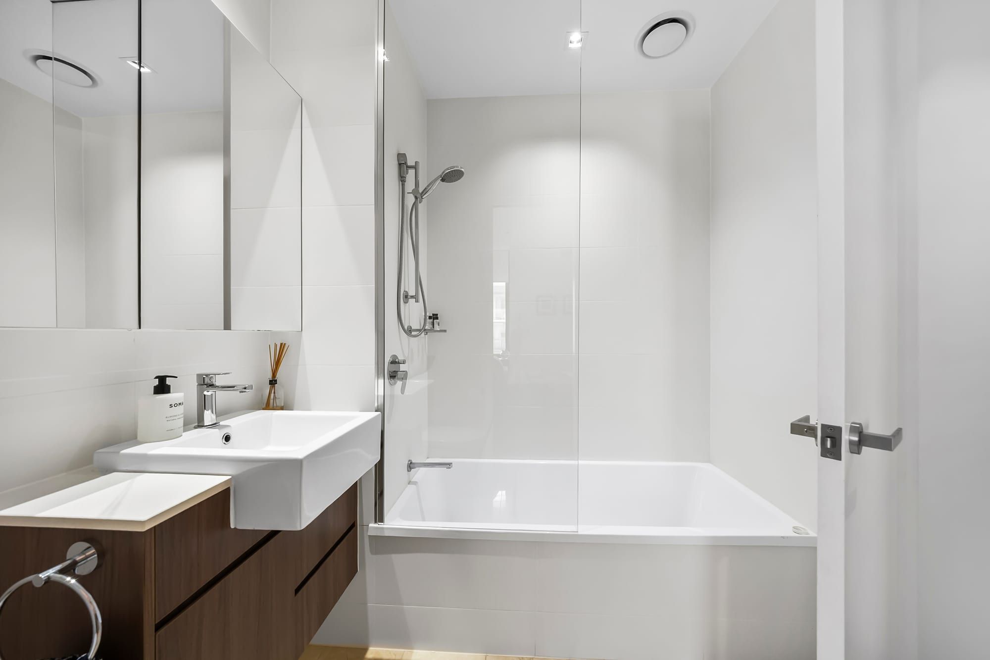 810/38 Helen Street — photo 15 of 25