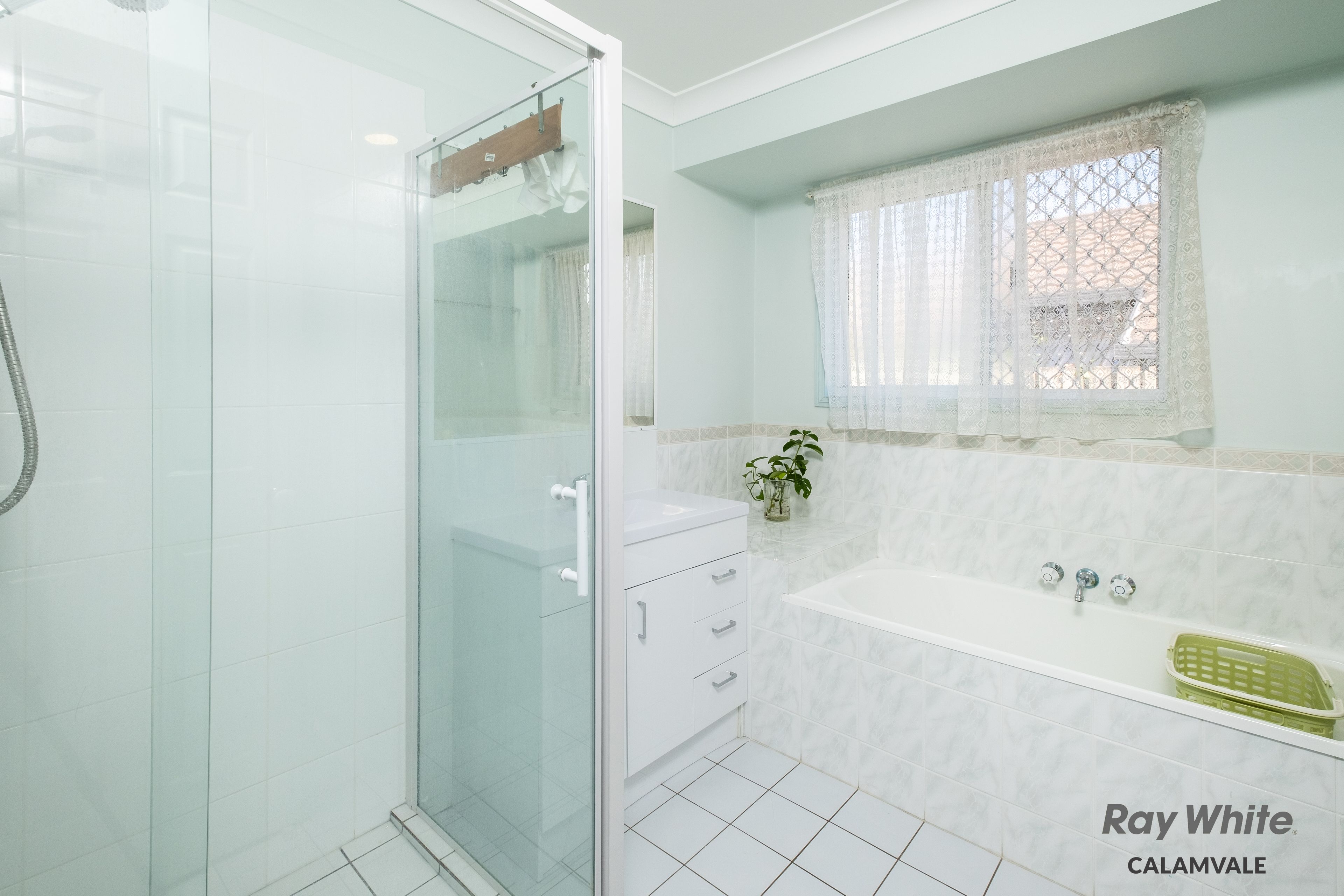 6 Vanda Close — photo 12 of 22