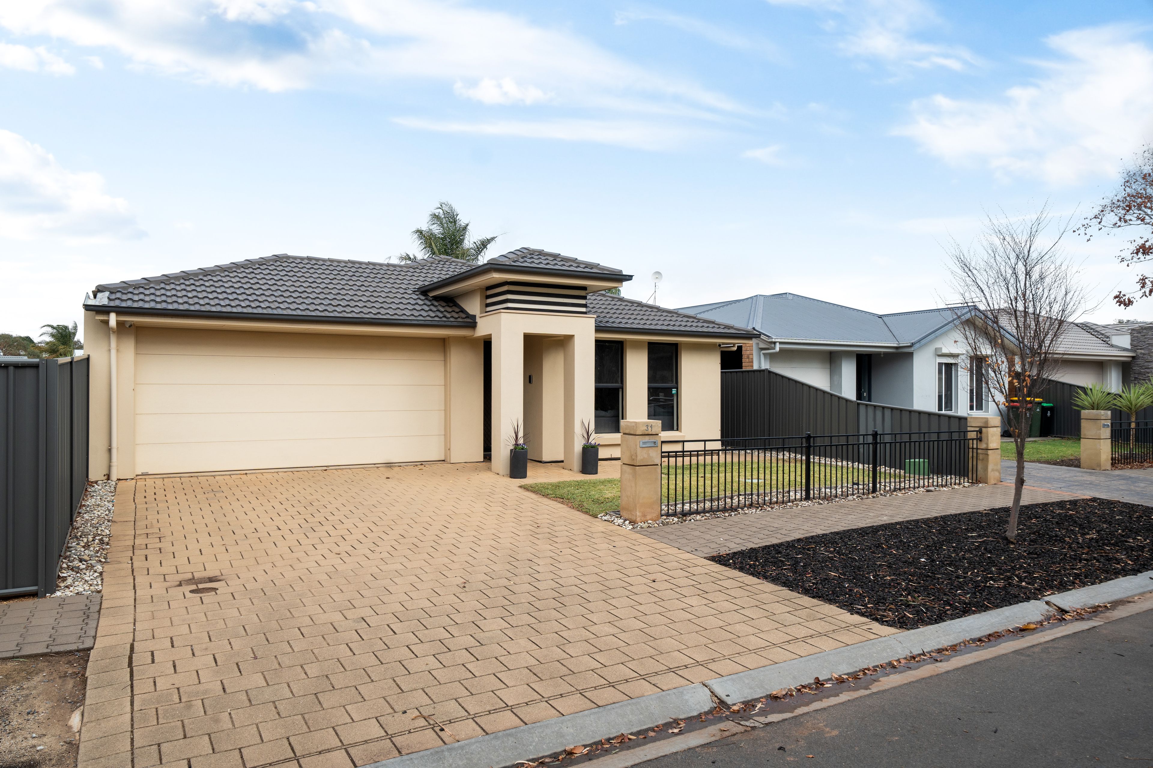31 Coonawarra Avenue, Andrews Farm, SA 5114