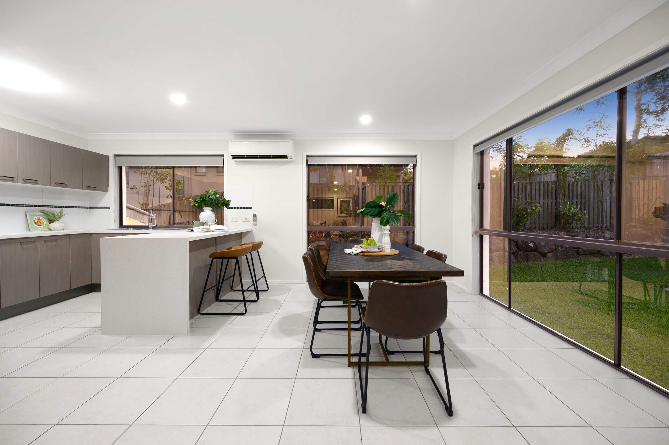 52 Silver Dawn Crescent, Oxenford, QLD 4210