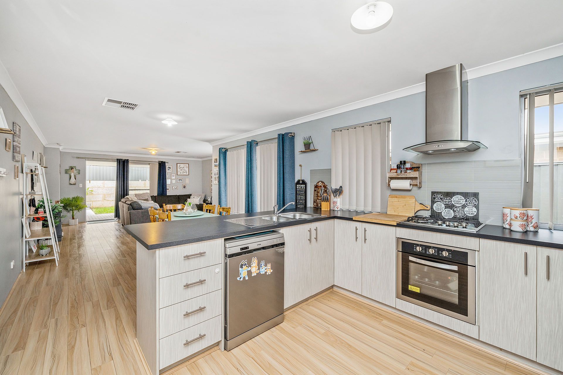 10 Bundoran Street, Bullsbrook, WA 6084