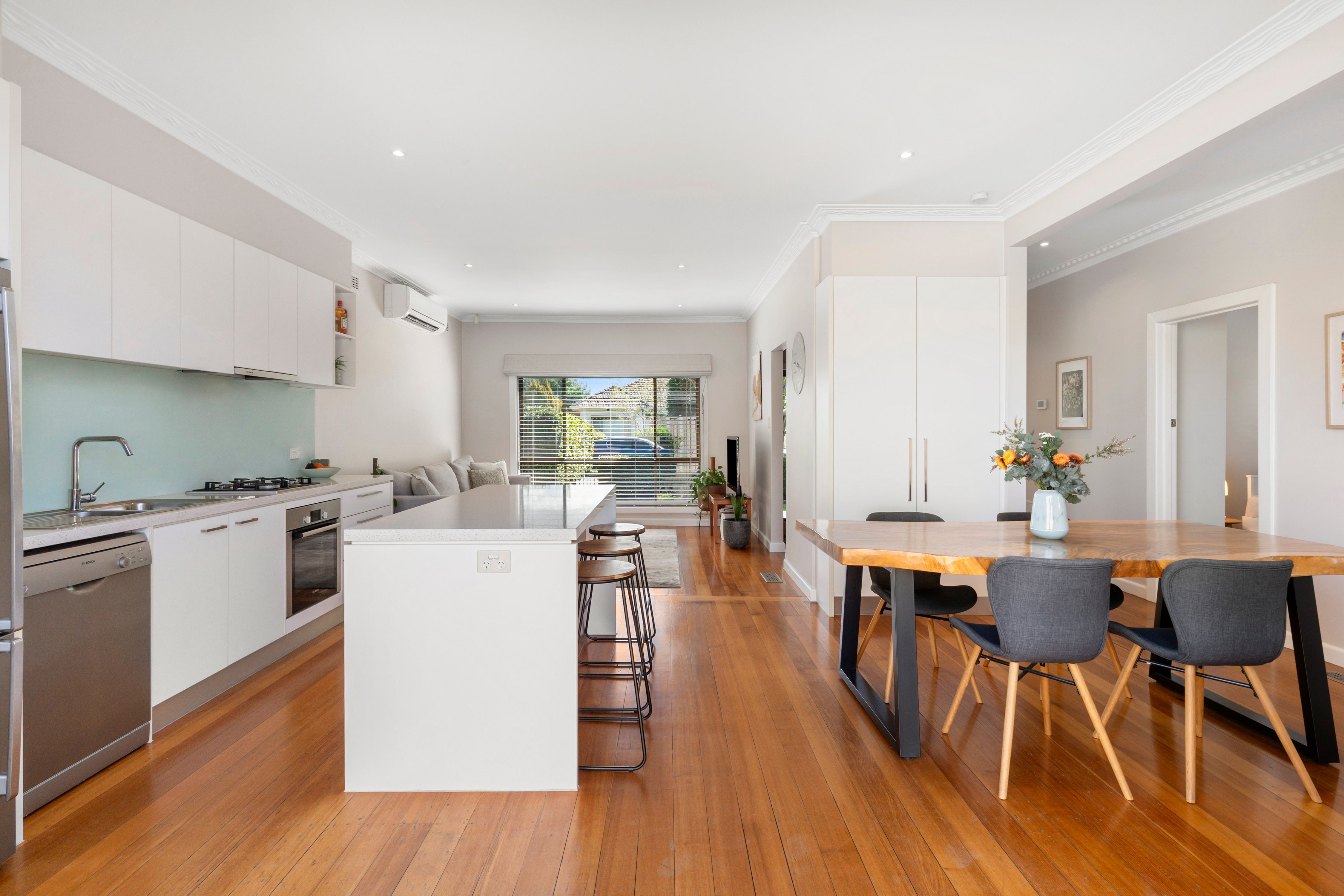 1/8 Langley Street — photo 5 of 12