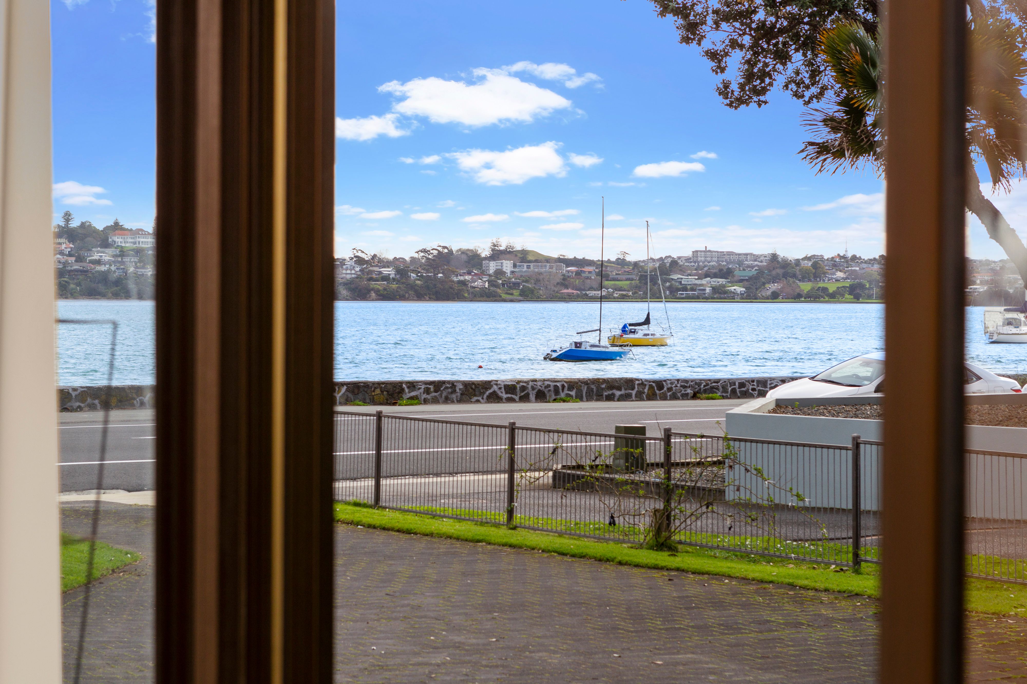 2/28a The Parade, Bucklands Beach, Manukau City