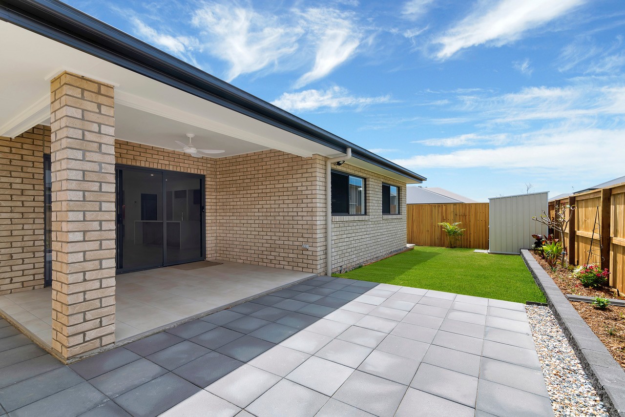 16 Parkside Avenue, Arundel, QLD 4214
