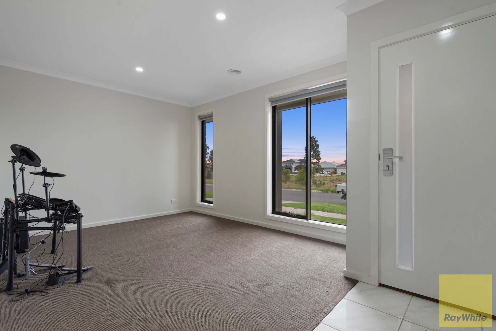 34 Montgomery Drive, Truganina, VIC 3029