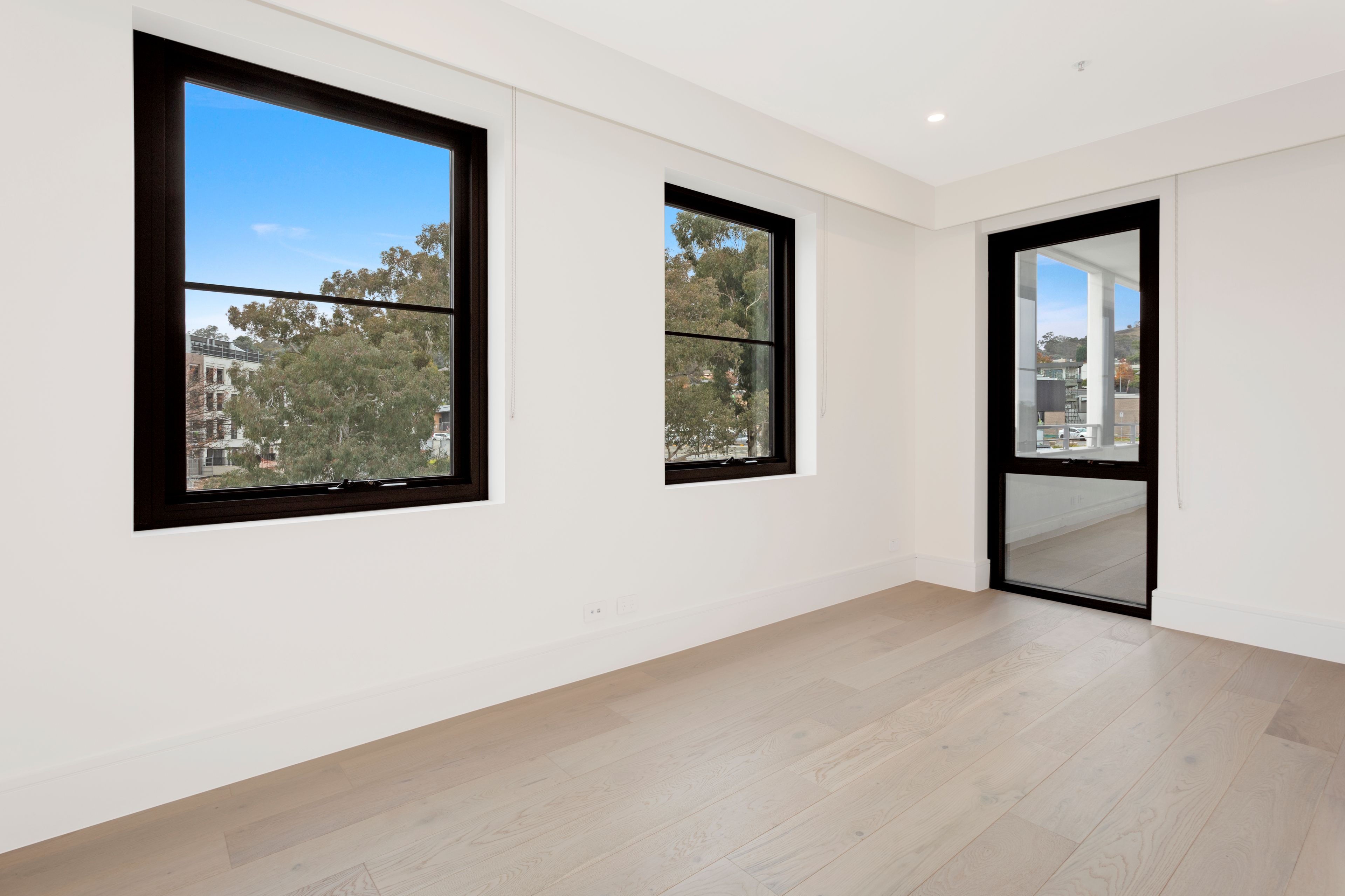 9/4 Lady Nelson Place — photo 3 of 17