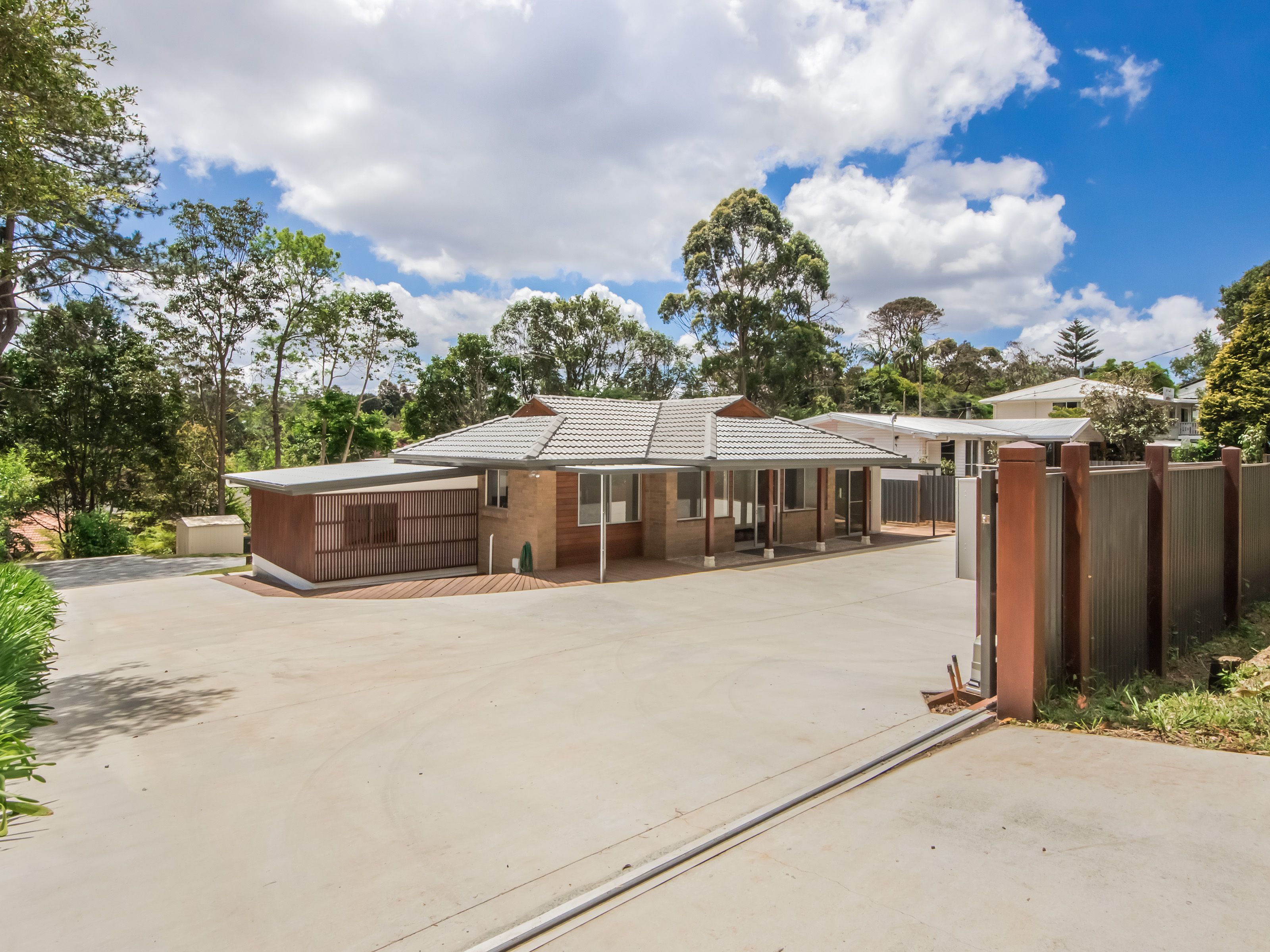 92 Eagle Heights Road, Tamborine Mountain, QLD 4272