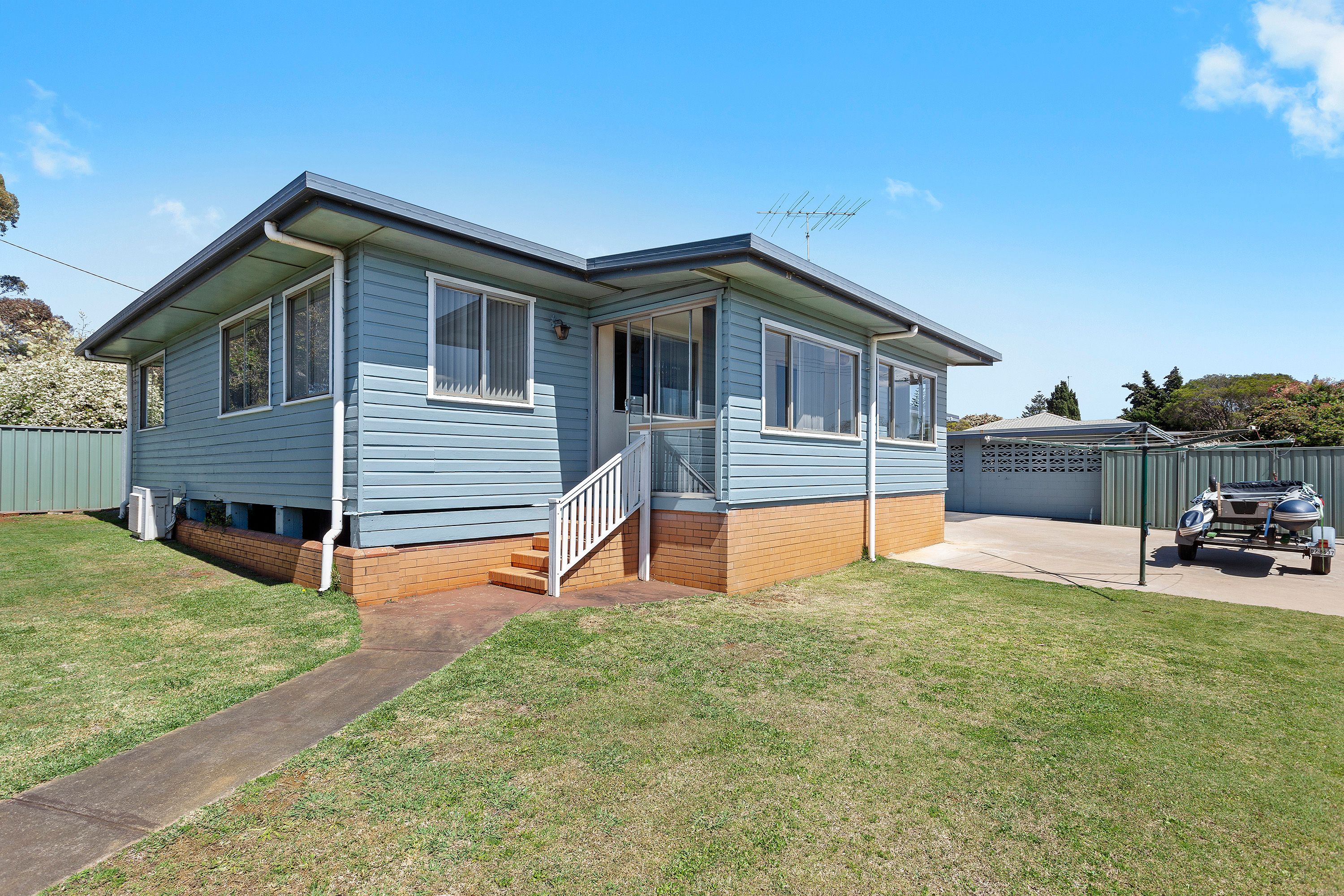 397 Tor Street, Newtown, QLD 4350